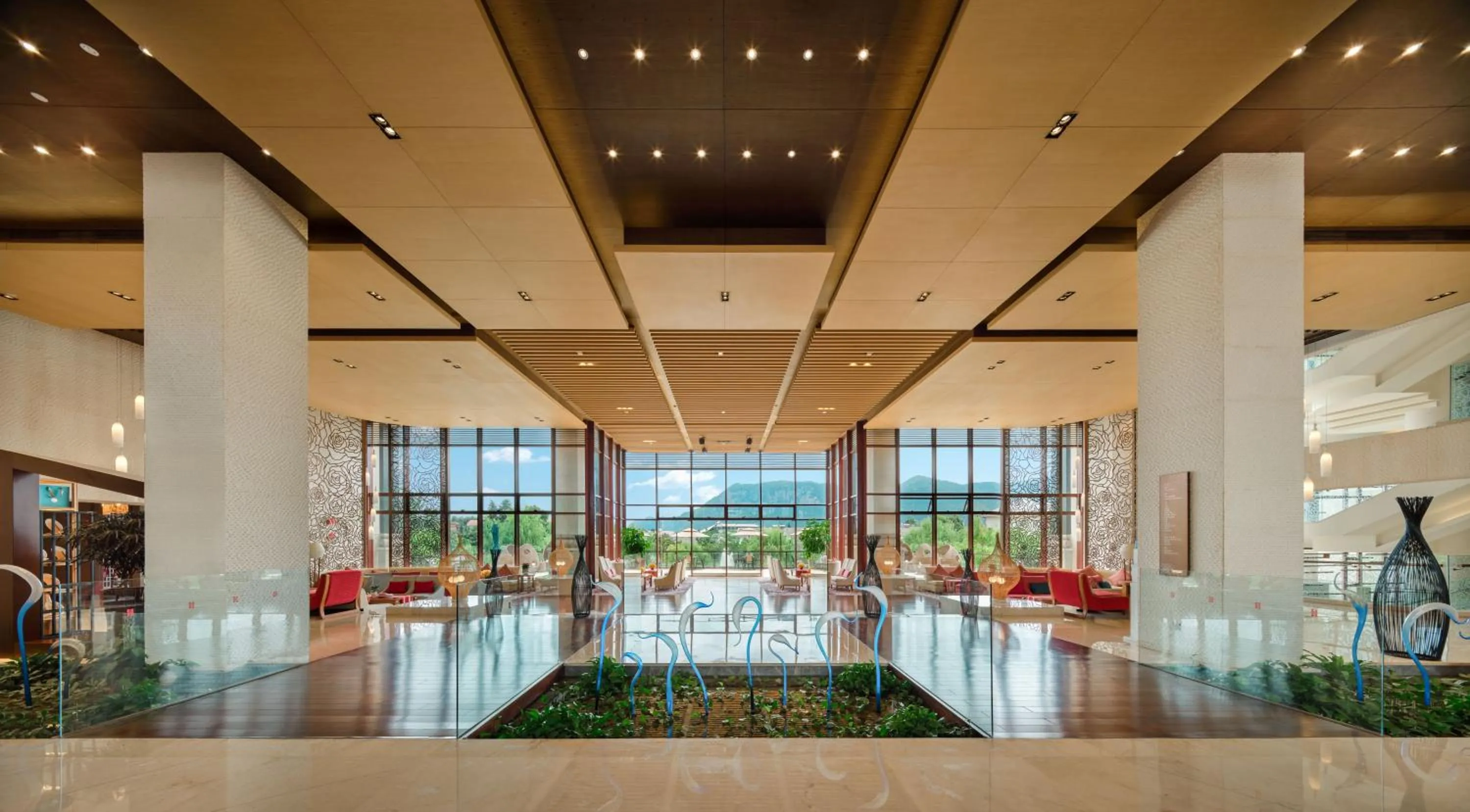 Lobby or reception in HUALUXE Hotels & Resorts Kunming