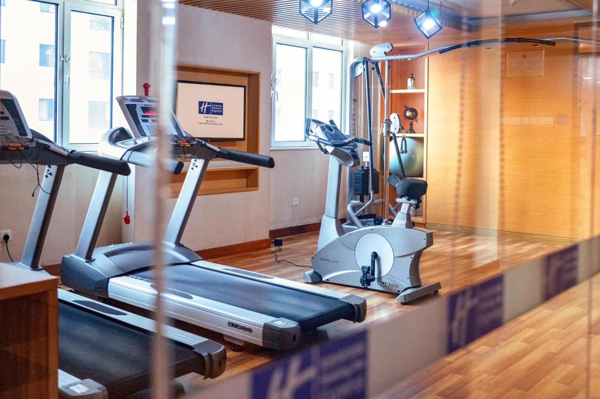 Fitness centre/facilities in Holiday Inn Express Tangshan Downtown by IHG