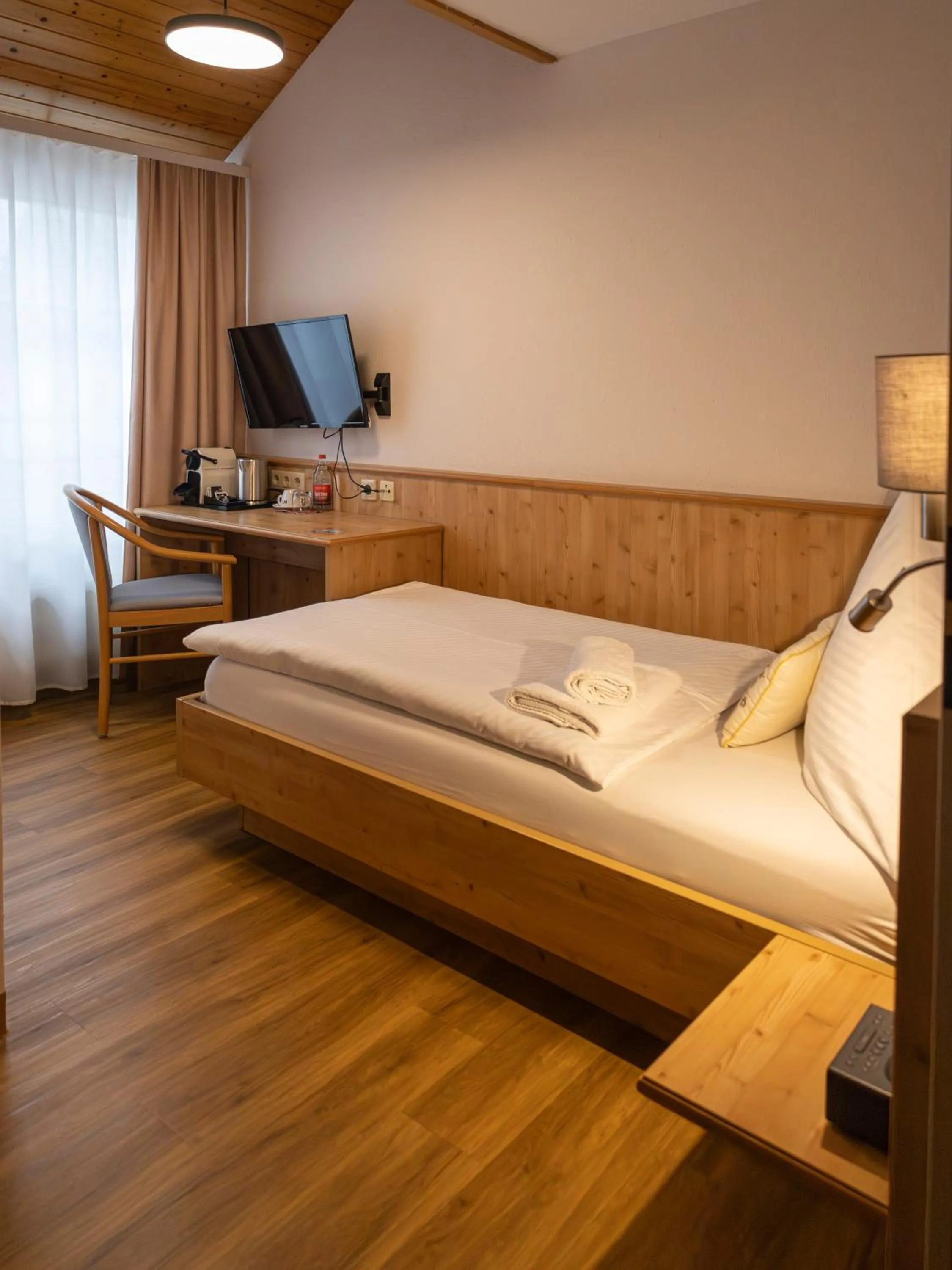 Bed in Gasthof Engel