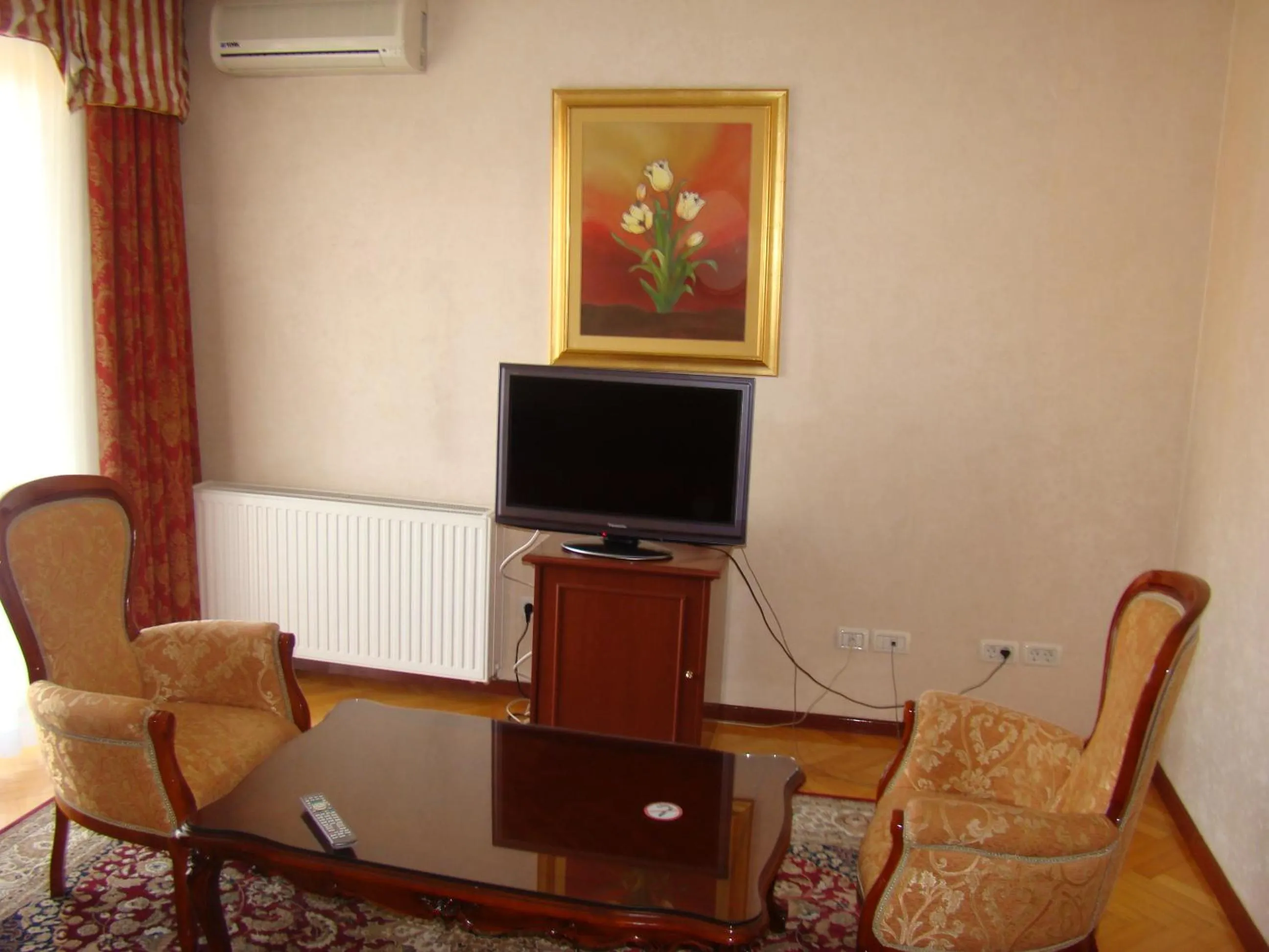 TV and multimedia in Hotel Vila Ariston