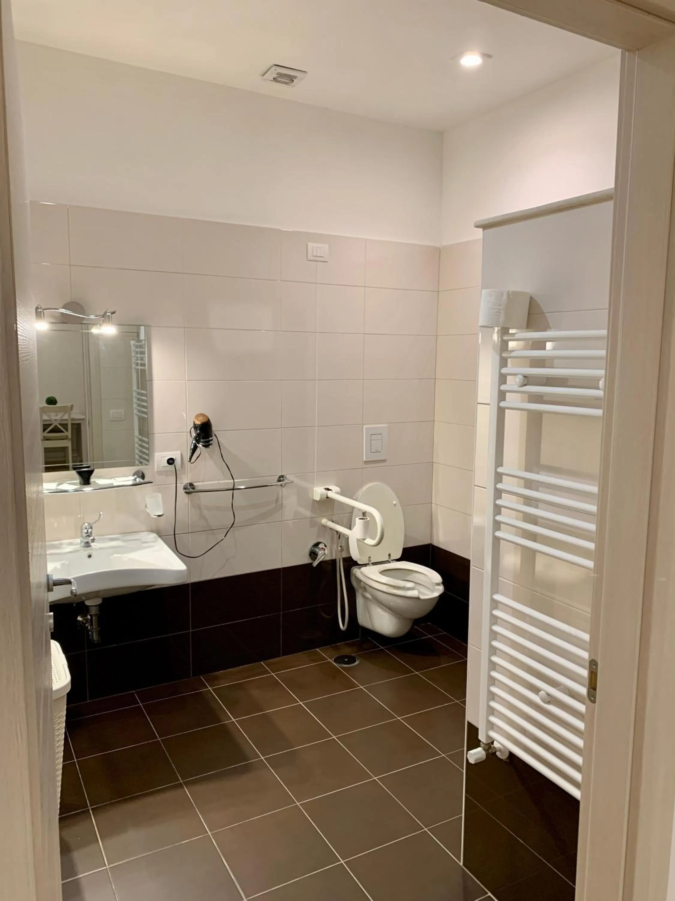 Bathroom in Romano B&B