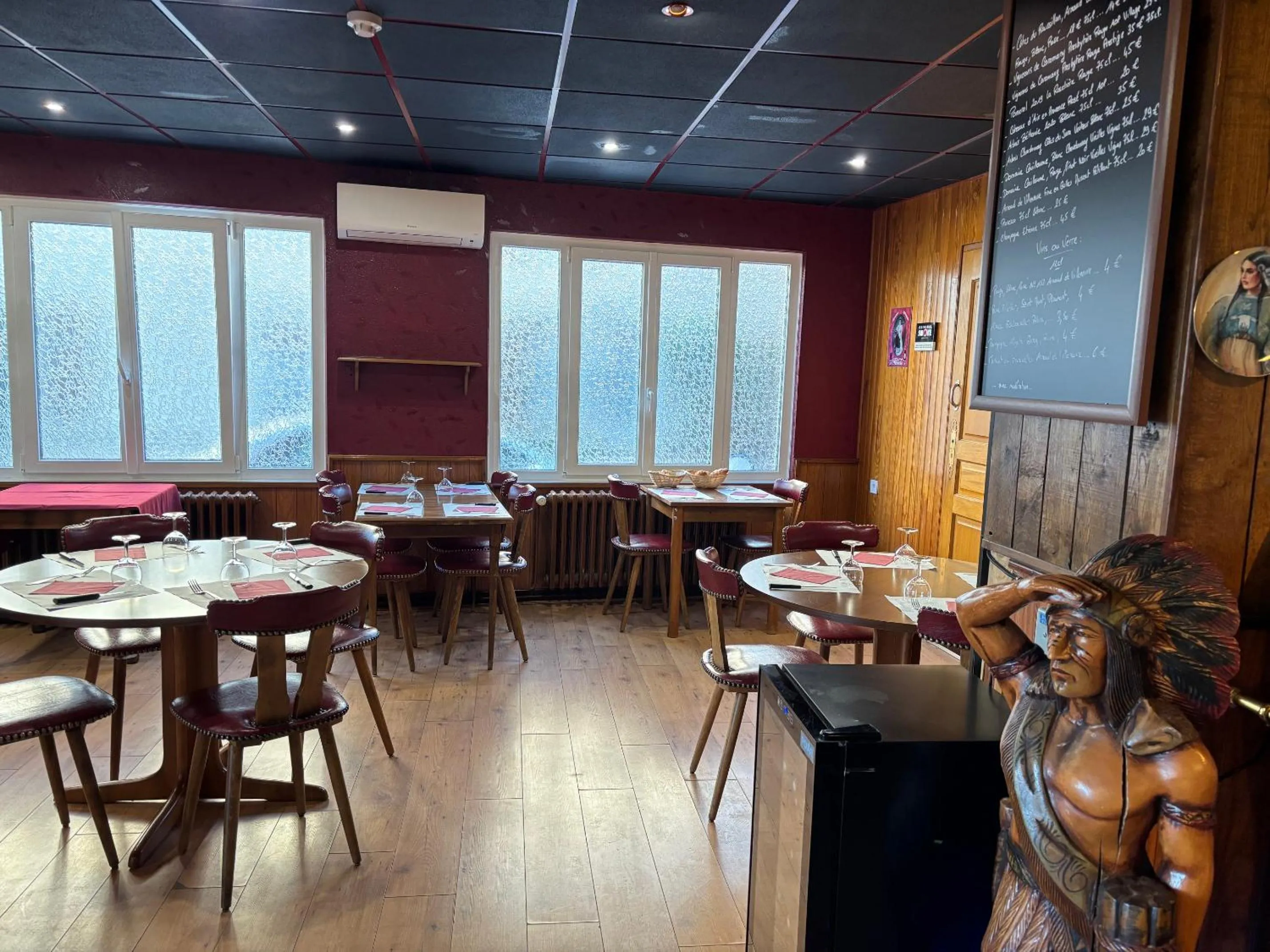 Restaurant/places to eat in L'Hôtel du Mouton blanc