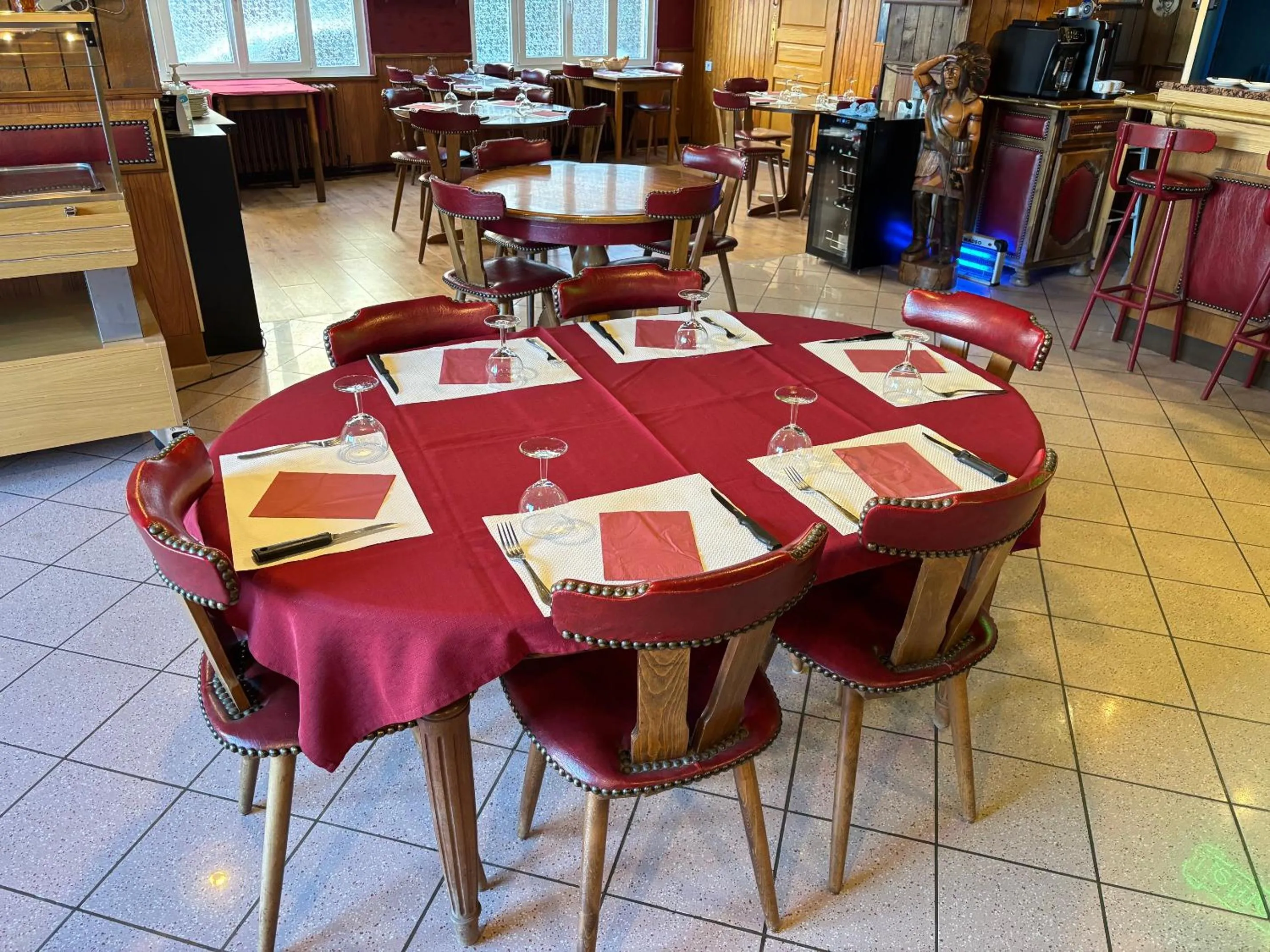 Restaurant/places to eat in L'Hôtel du Mouton blanc