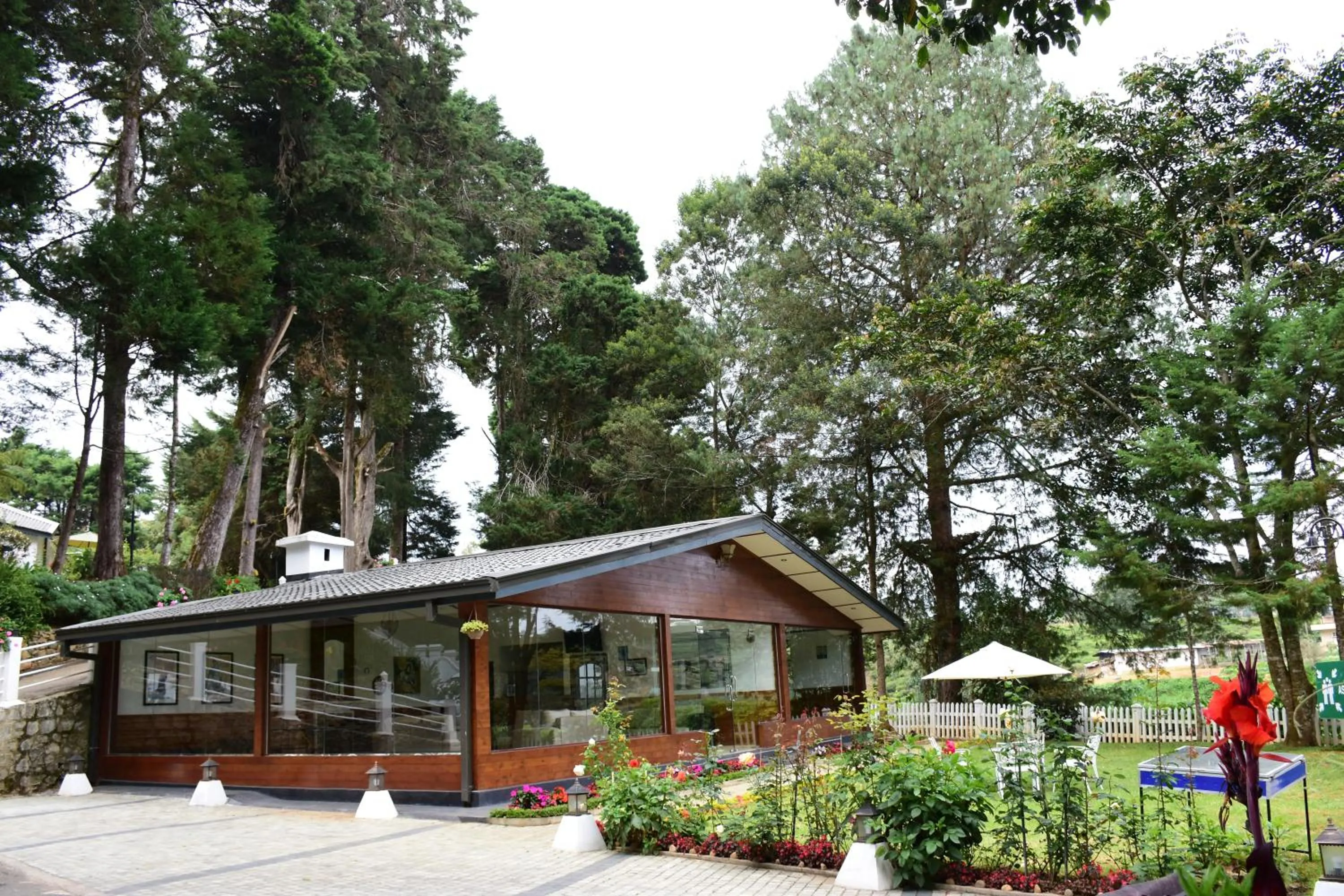 Property building in Mirage Kings Cottage