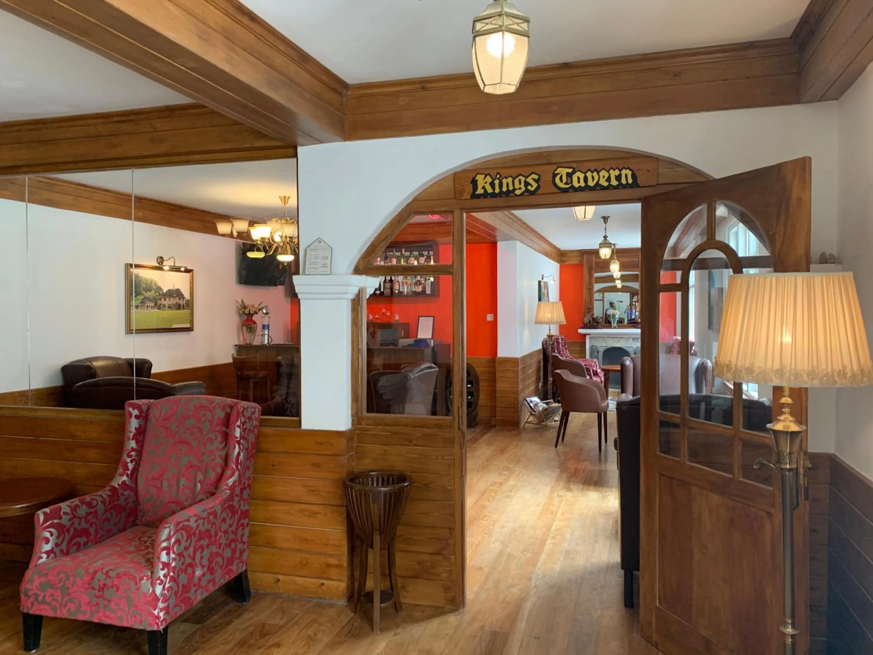 Lounge or bar in Mirage Kings Cottage