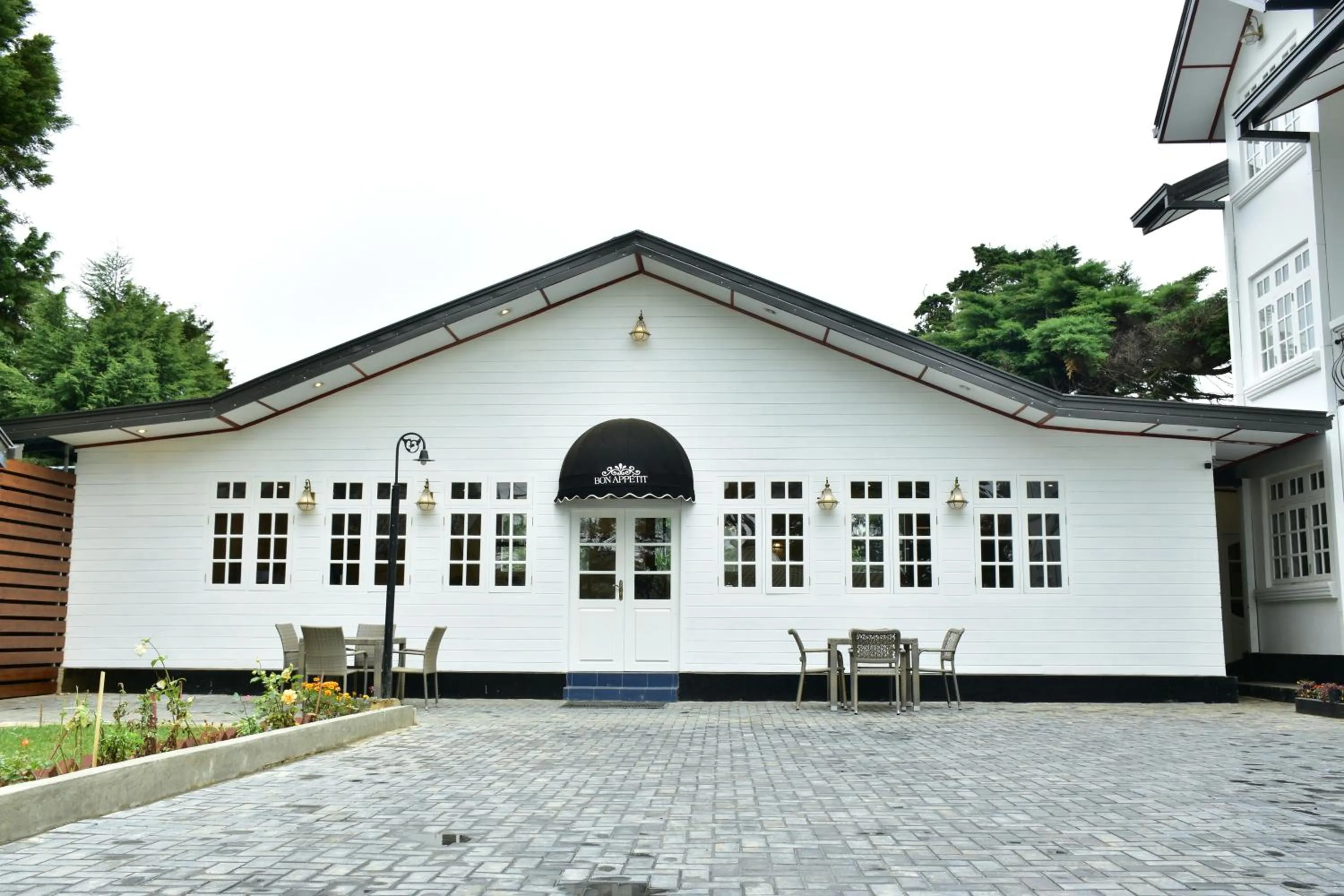 Restaurant/places to eat in Mirage Kings Cottage