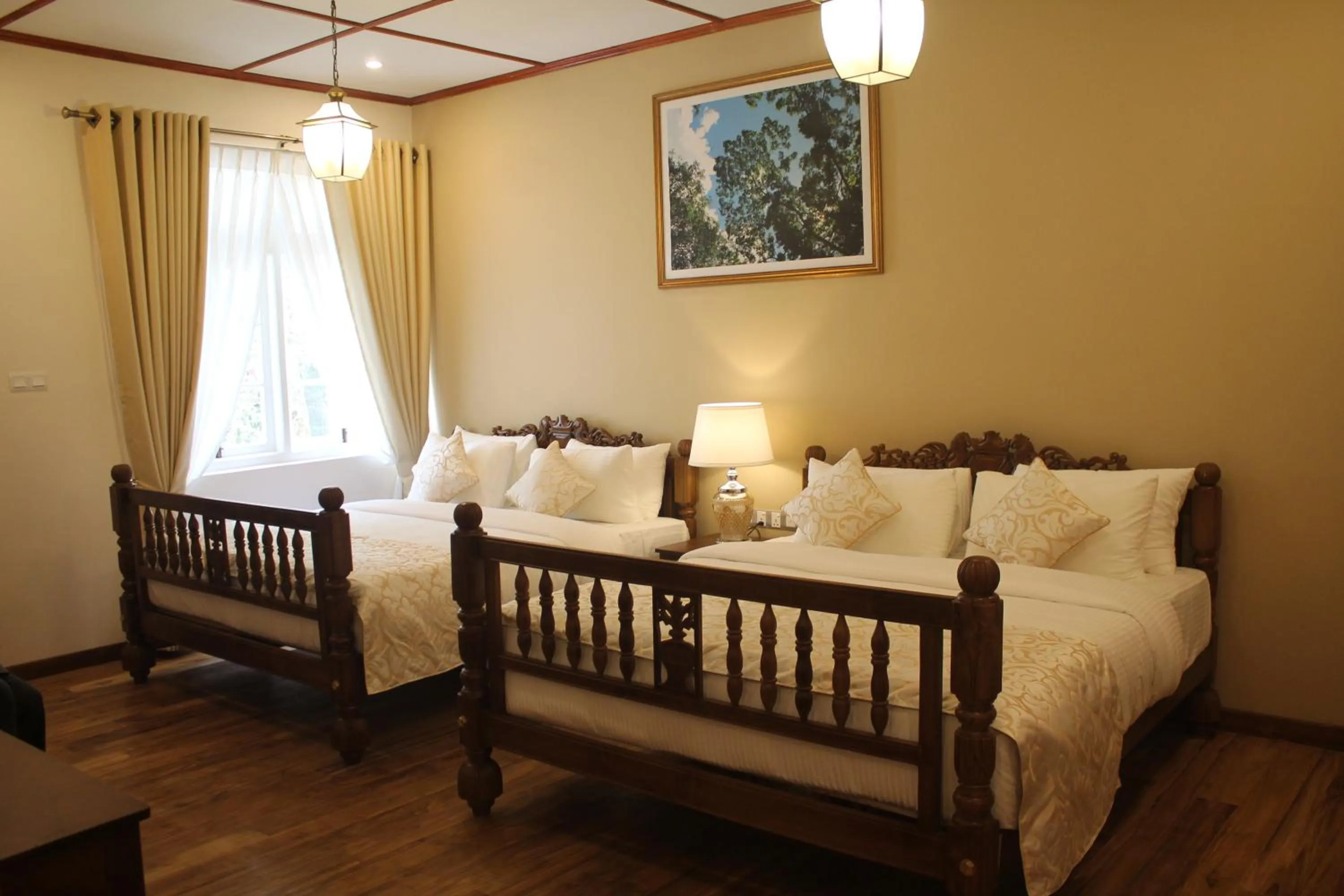 Bedroom, Bed in Mirage Kings Cottage