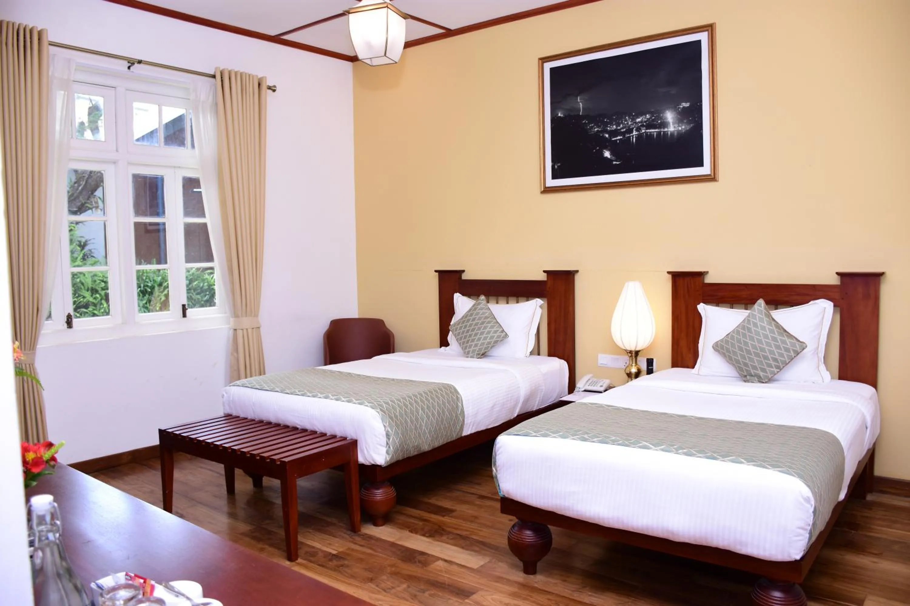 Bed in Mirage Kings Cottage