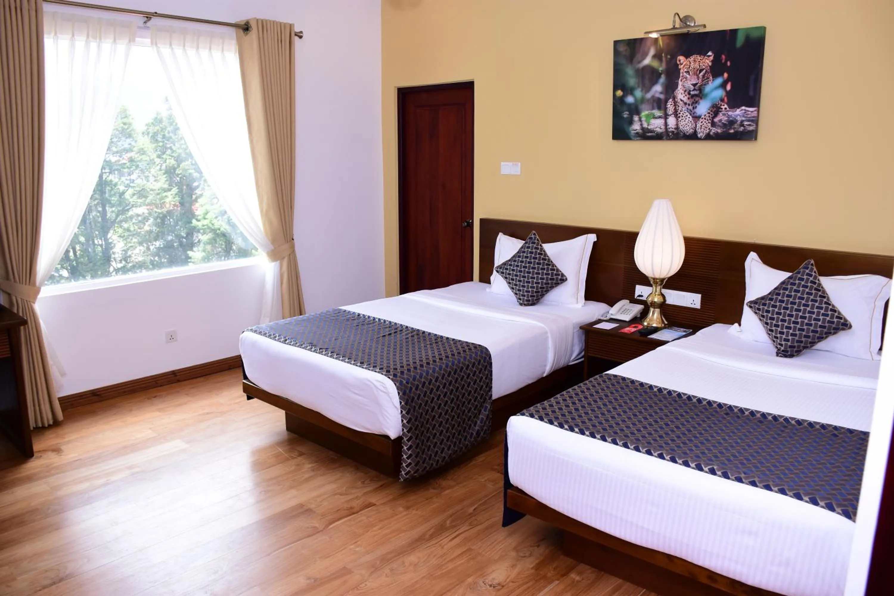 Bed in Mirage Kings Cottage