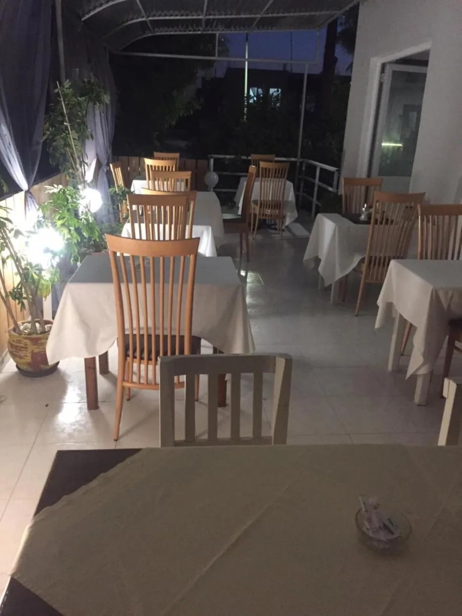 Restaurant/places to eat in Alkyonides Boutique Hotel