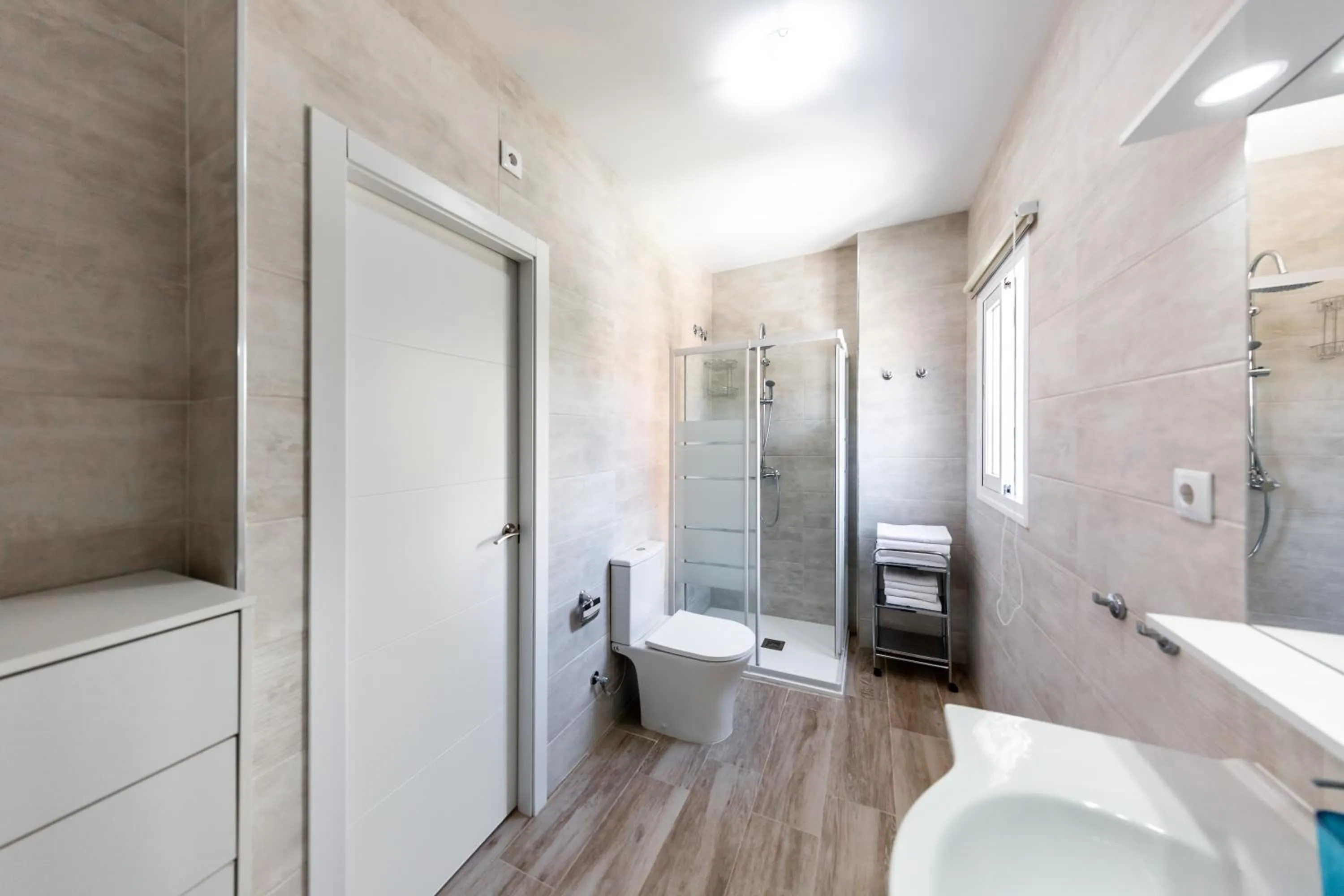 Shower in Sonrisa Apartments