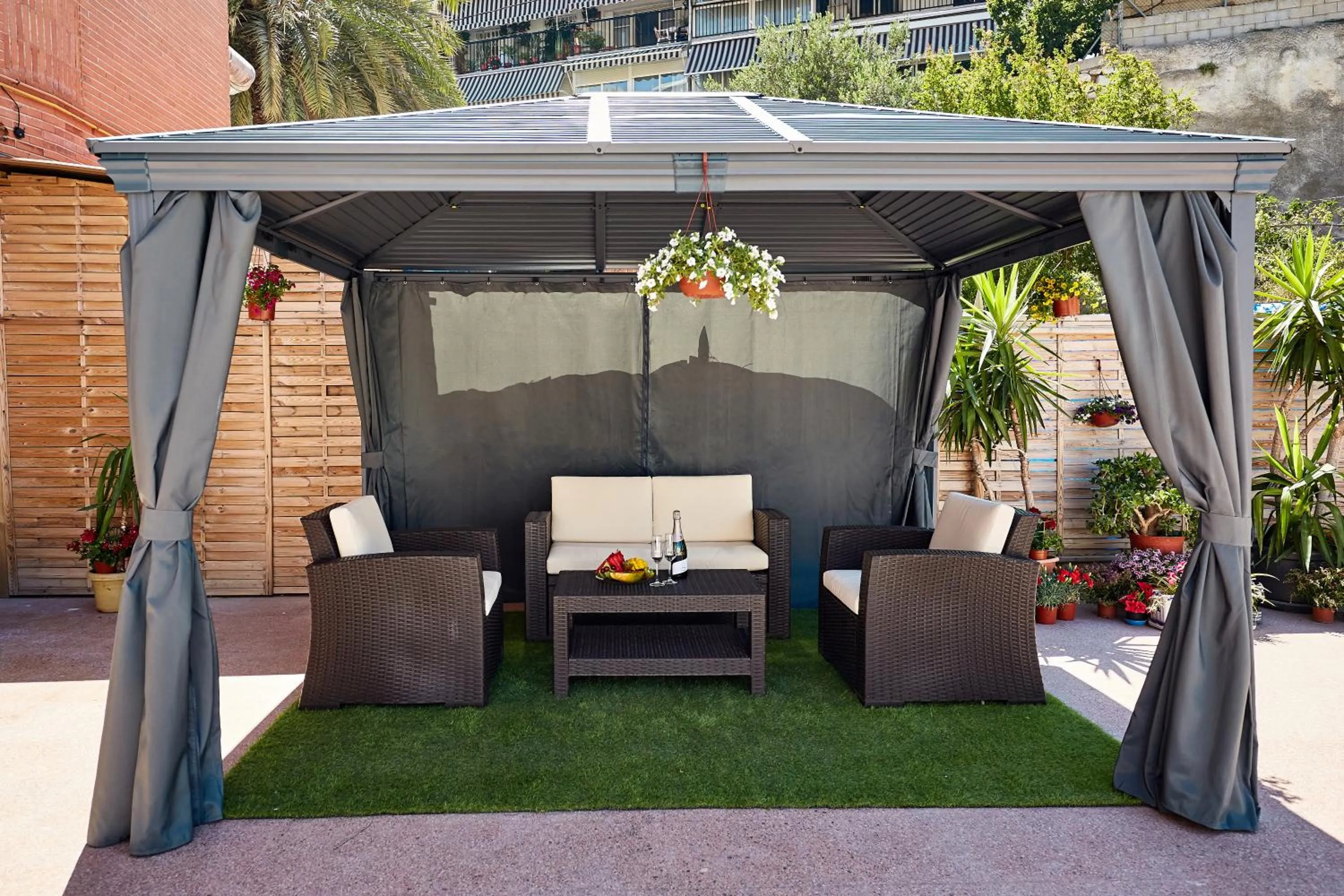 Patio in Sonrisa Apartments