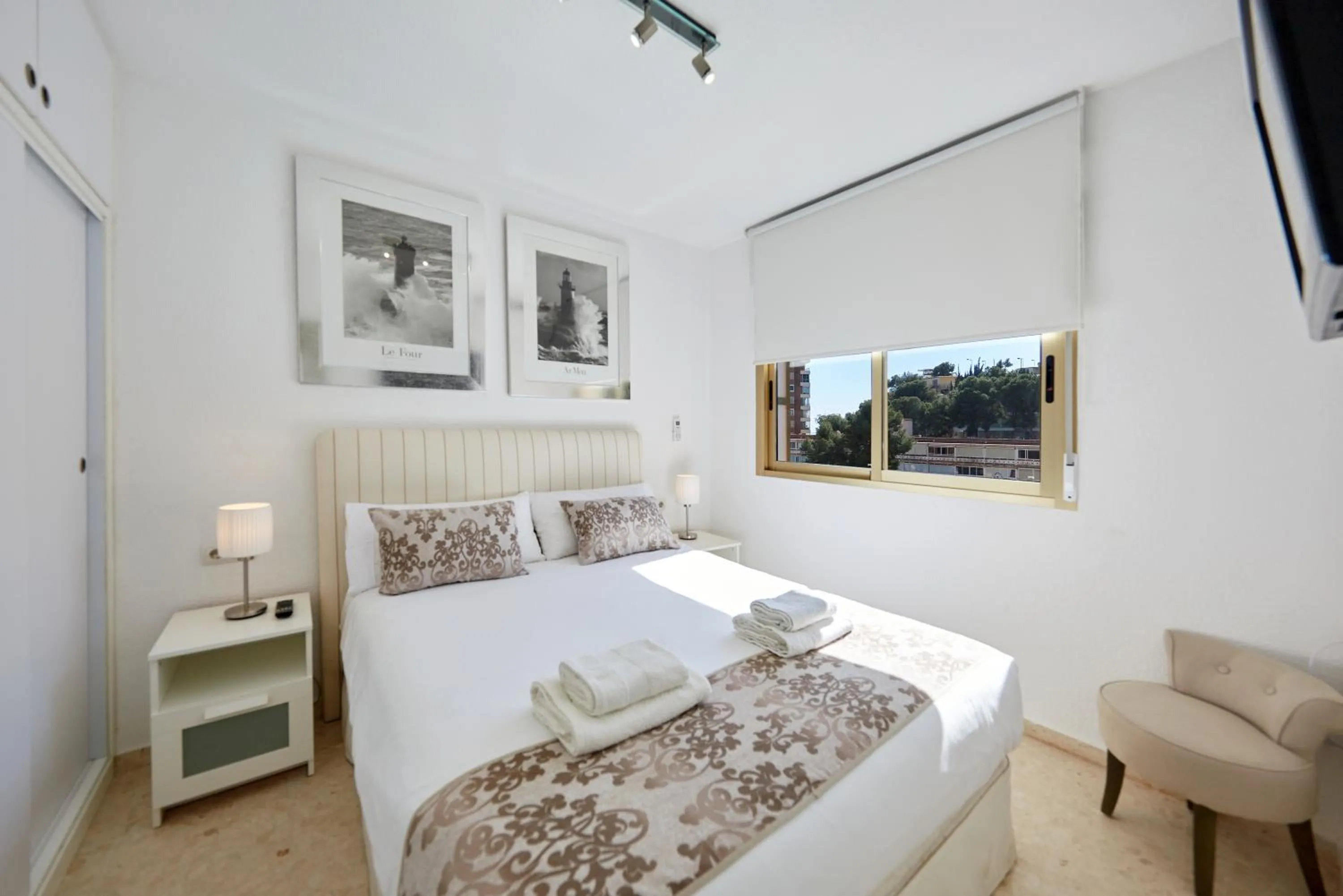 Photo of the whole room, Bed in Sonrisa Apartments