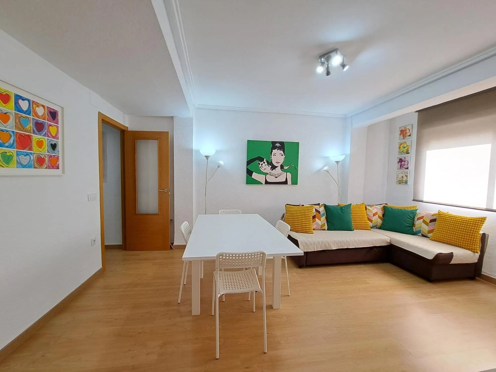 Céntrico apartamento en Valencia próximo parada de metro Ángel Guimerà
