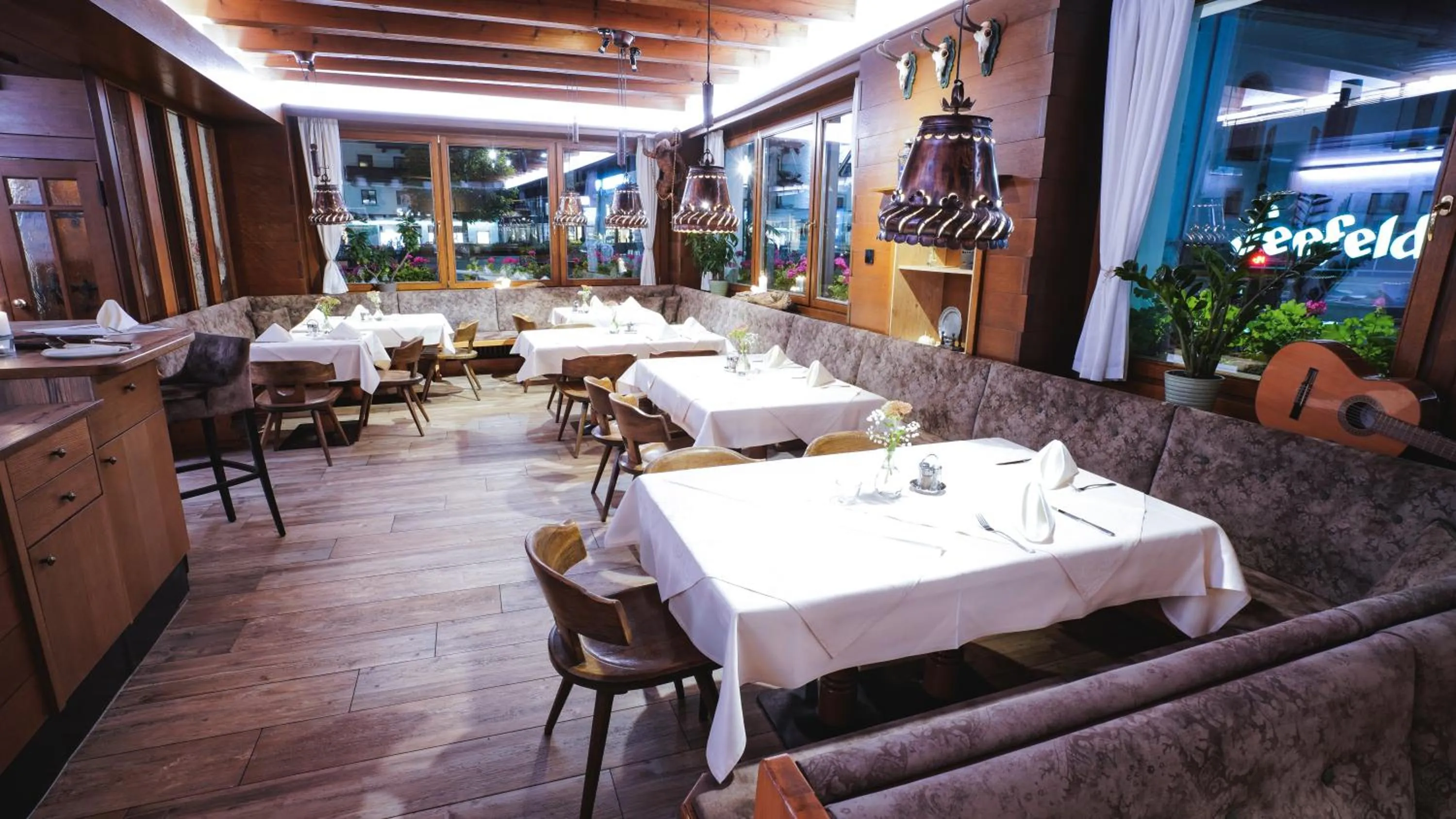 Restaurant/places to eat in Tiroler Weinstube