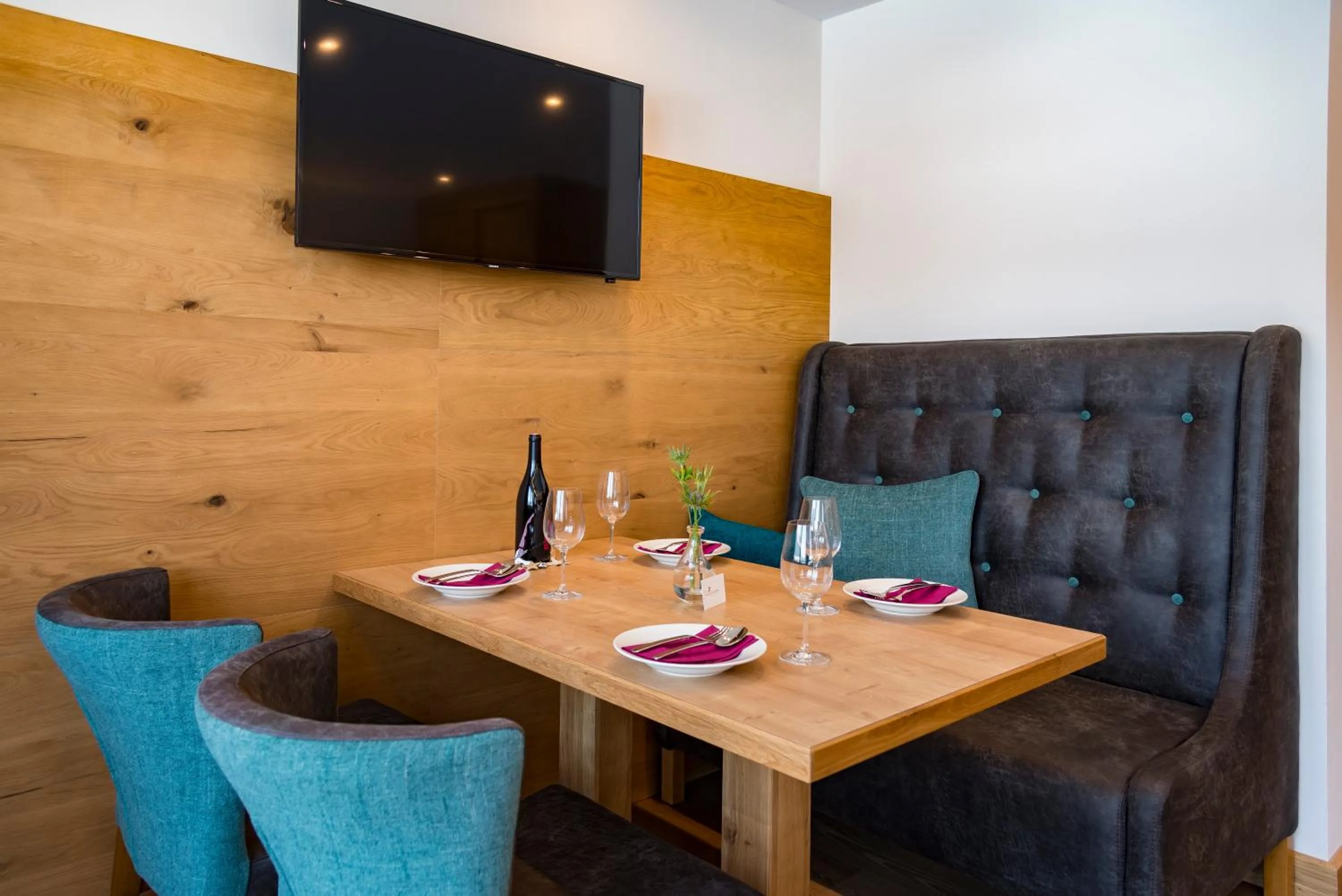 Dining area in Tiroler Weinstube