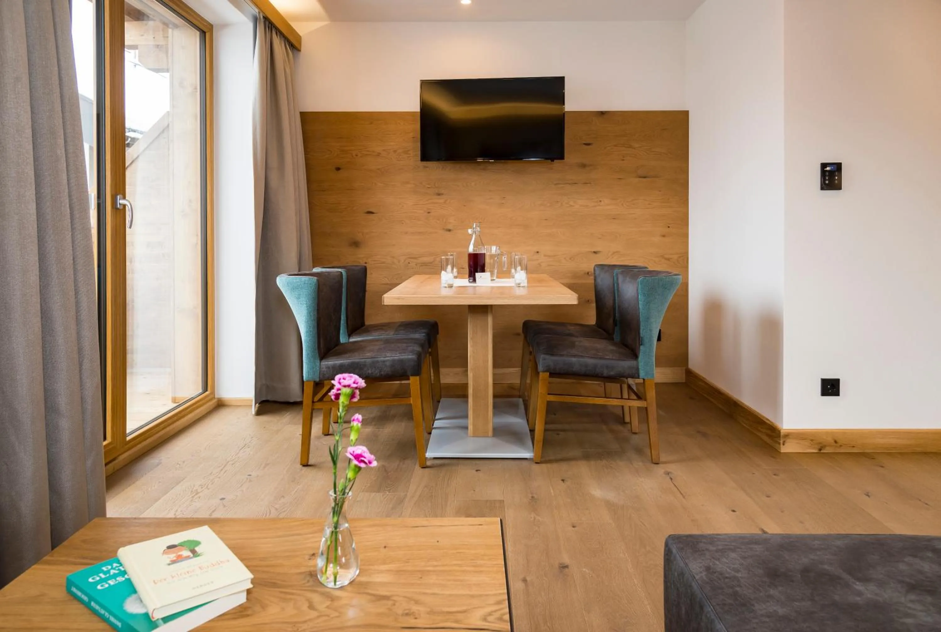 Coffee/tea facilities in Tiroler Weinstube