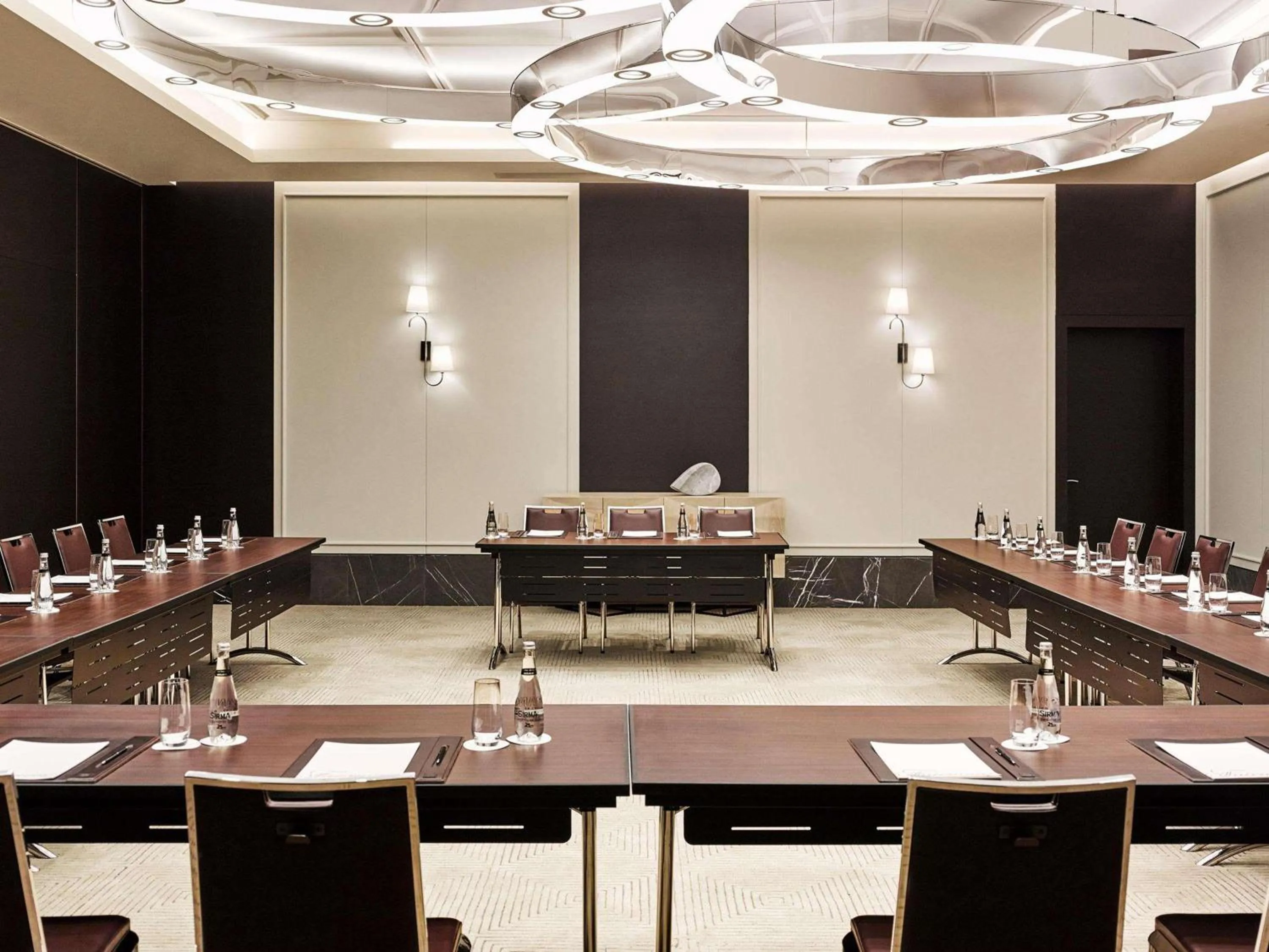 Meeting/conference room in Fairmont Quasar Istanbul Hotel