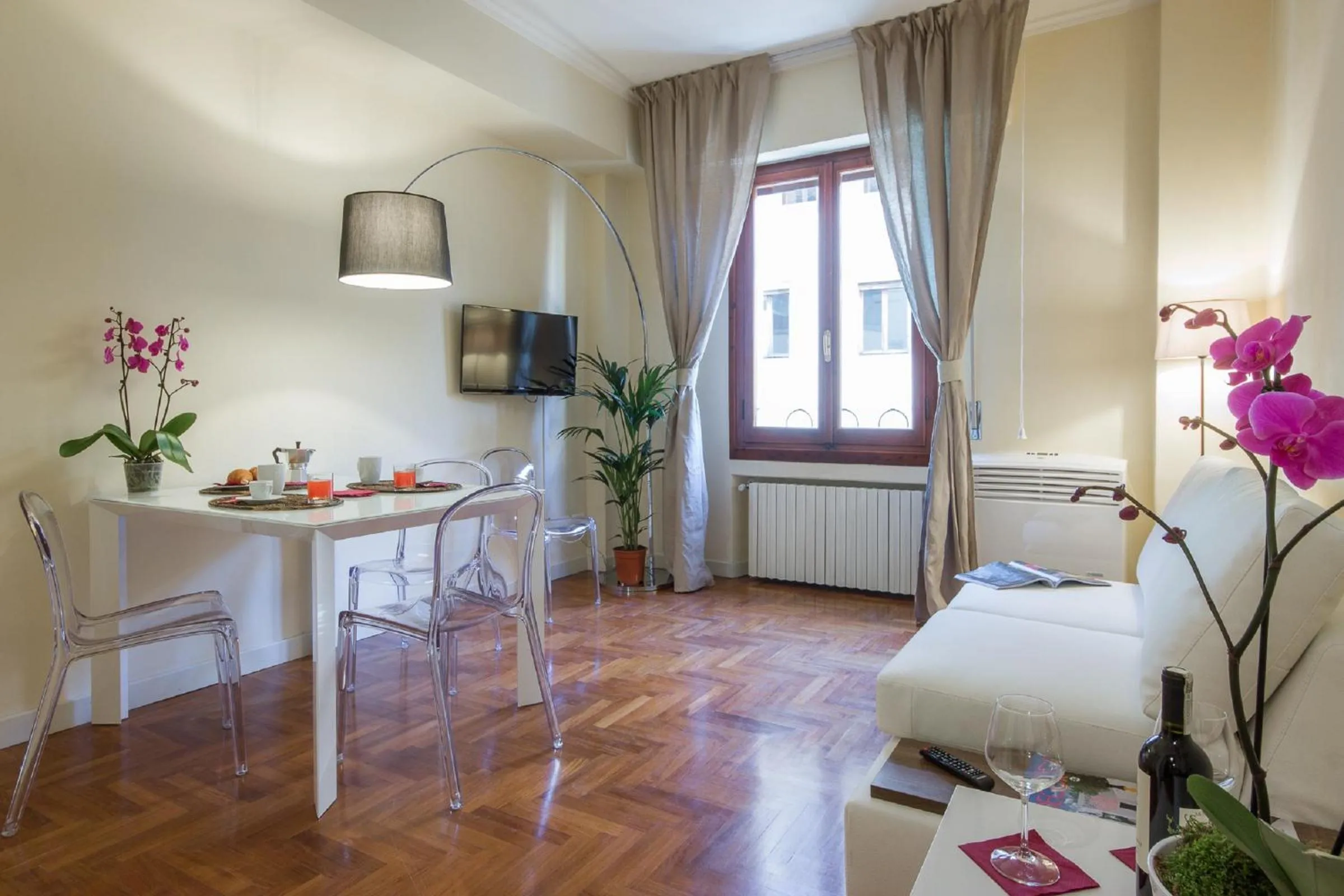 Living room in Apartments Florence - Le Por Santa Maria