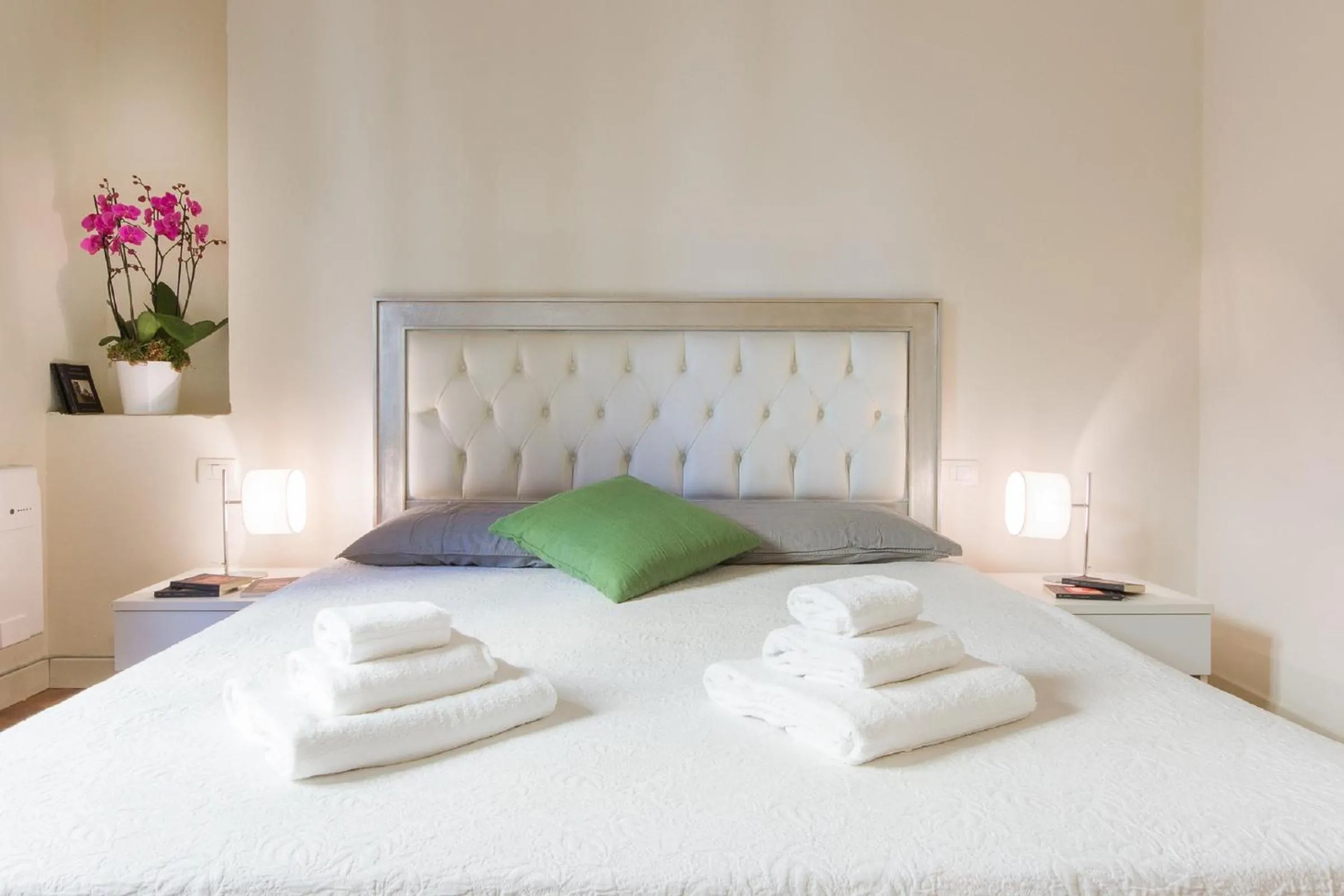 Bedroom, Bed in Apartments Florence - Le Por Santa Maria