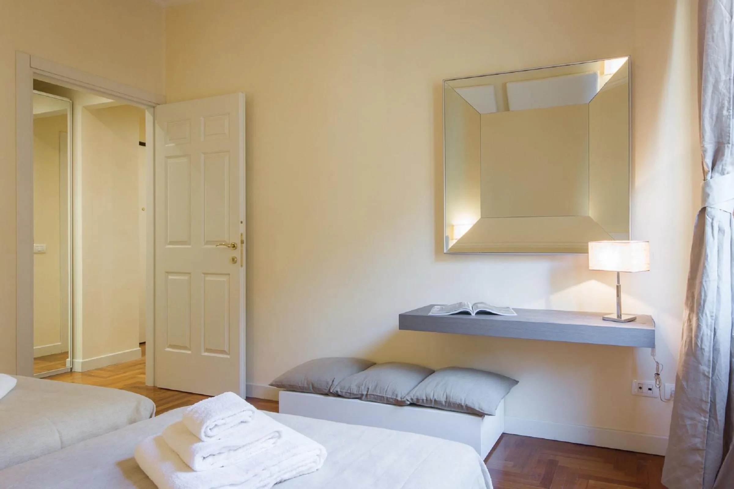 Bedroom, Bed in Apartments Florence - Le Por Santa Maria