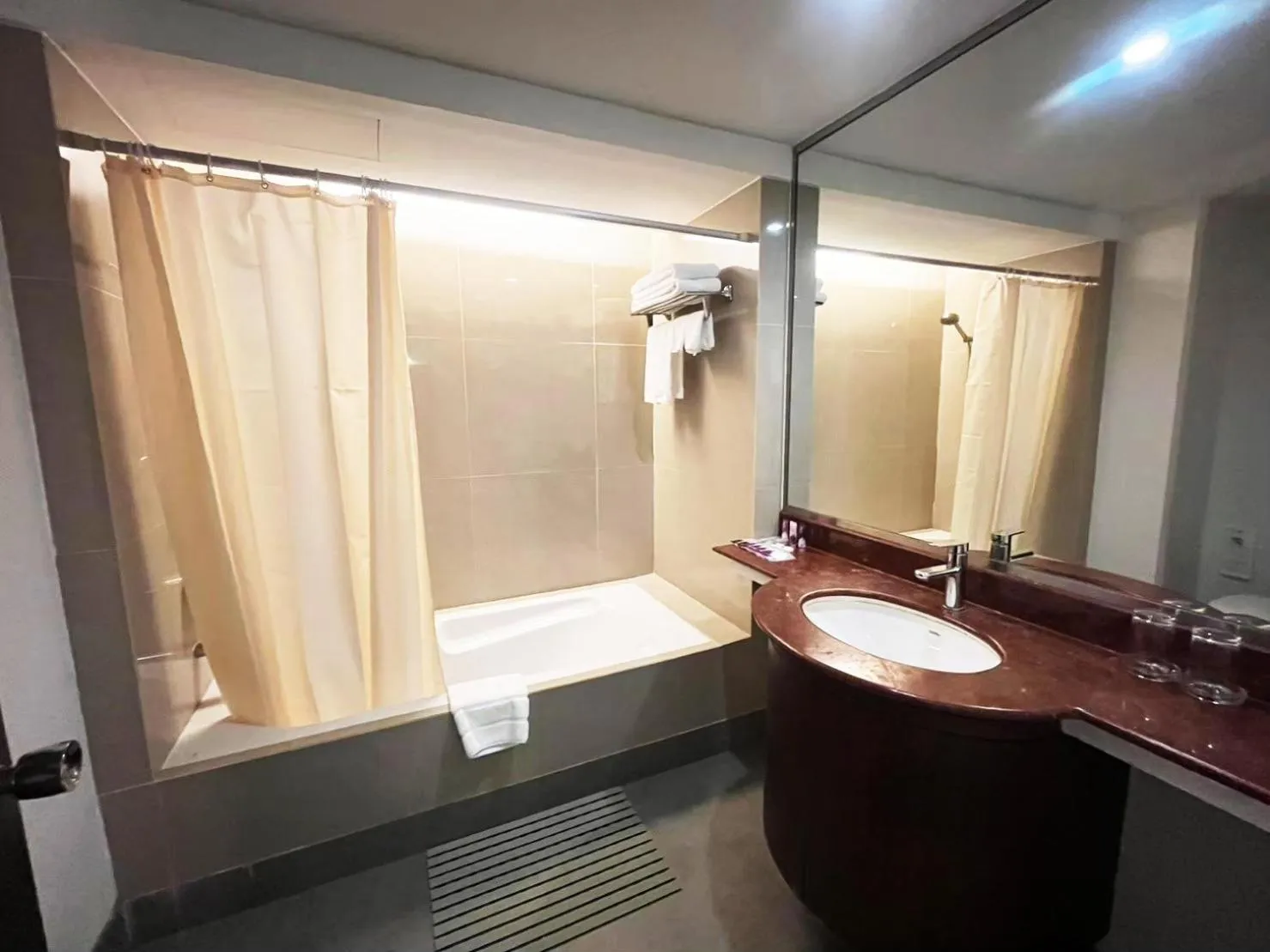 Bath in Fortune Hotel Korat- SHA Plus