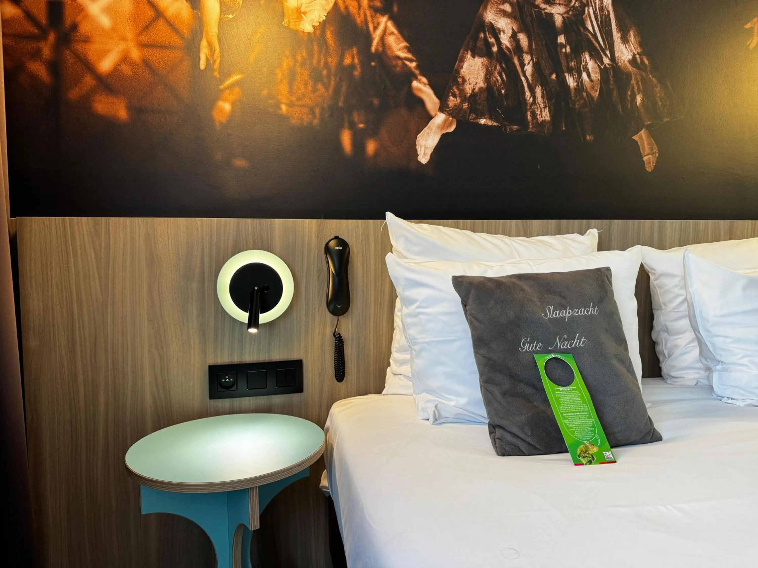 Bed in Hotel & Aparthotel Casteau Resort Mons Soignies