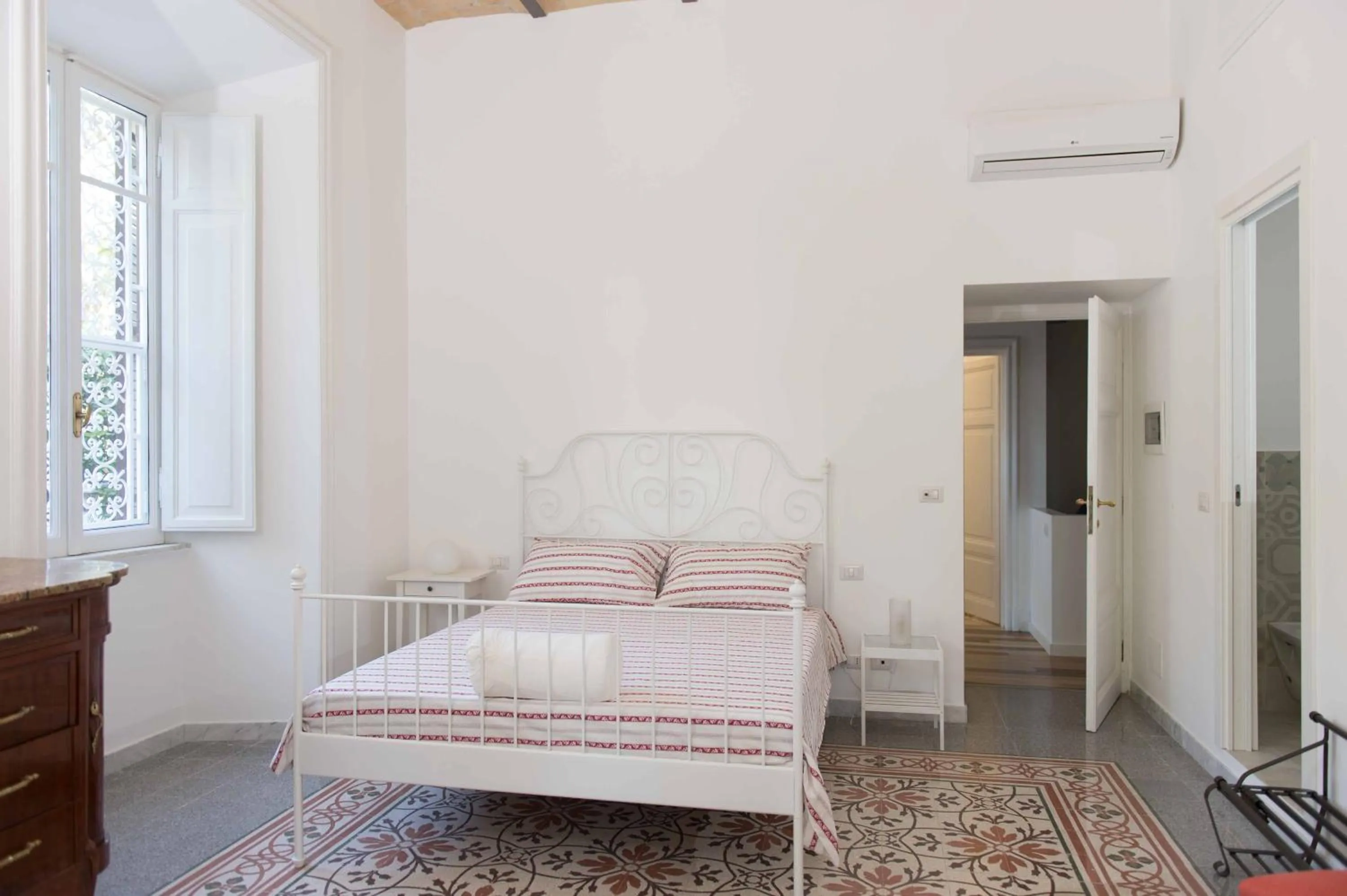 Photo of the whole room, Bed in B&B Domus Aurea