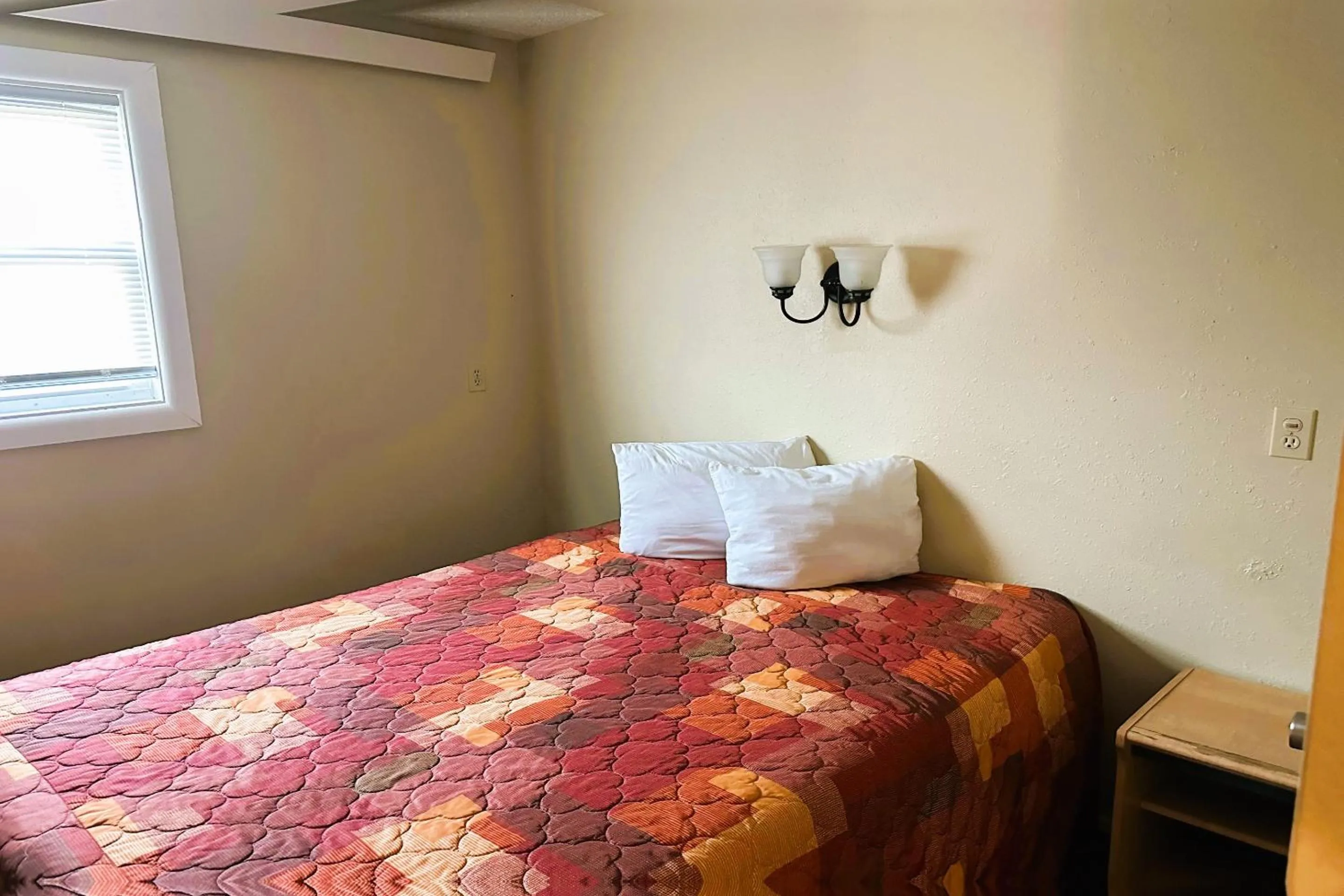 Bedroom, Bed in Love Hotels Kadoka by OYO at Badlands SD