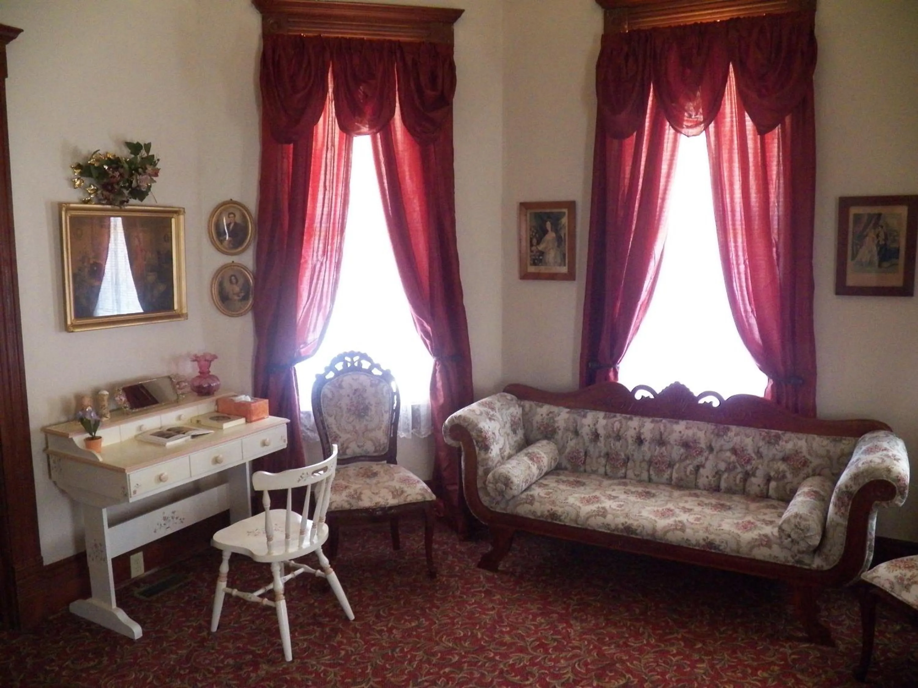 Decorative detail in Grand Victorian Inn