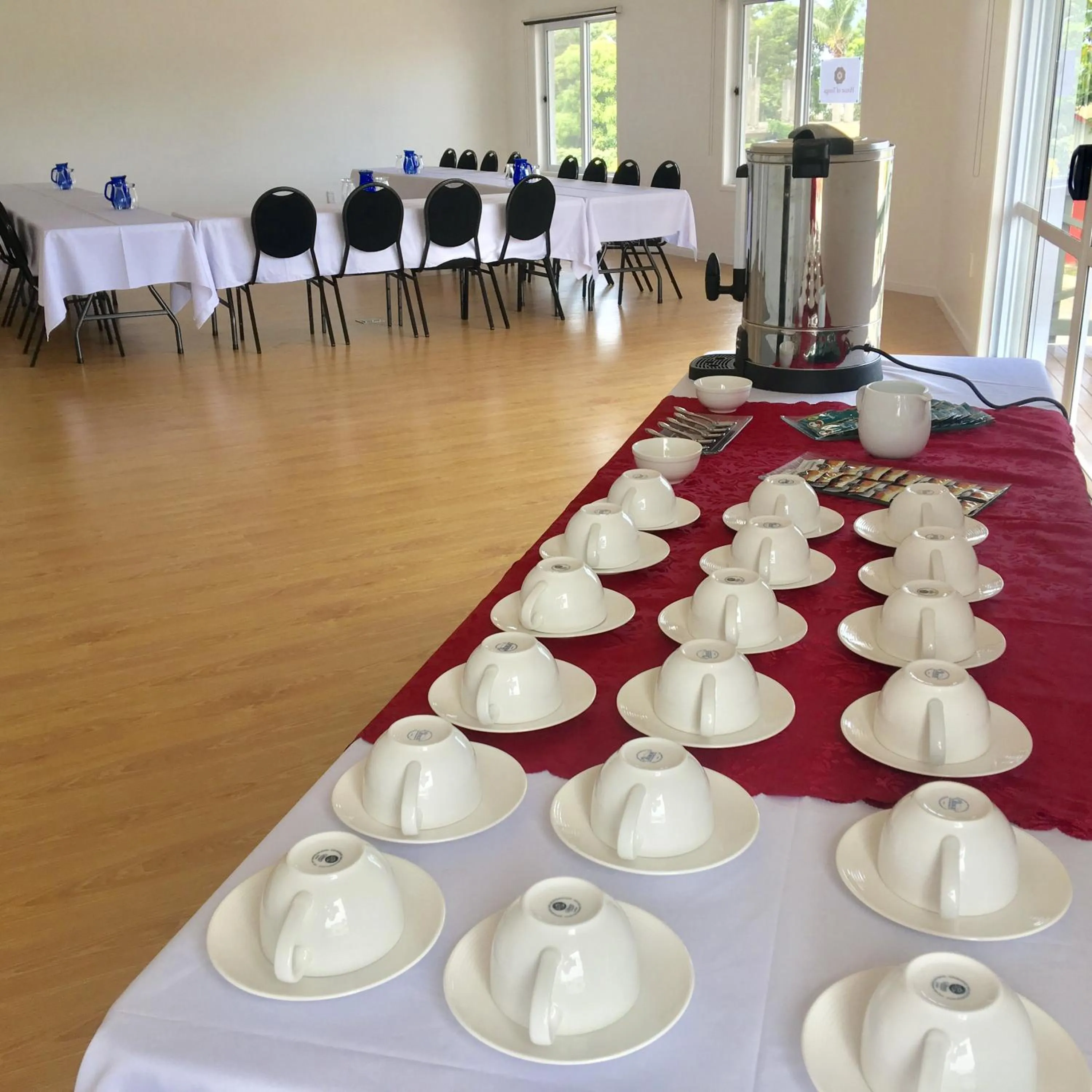 Coffee/tea facilities in House of Tonga
