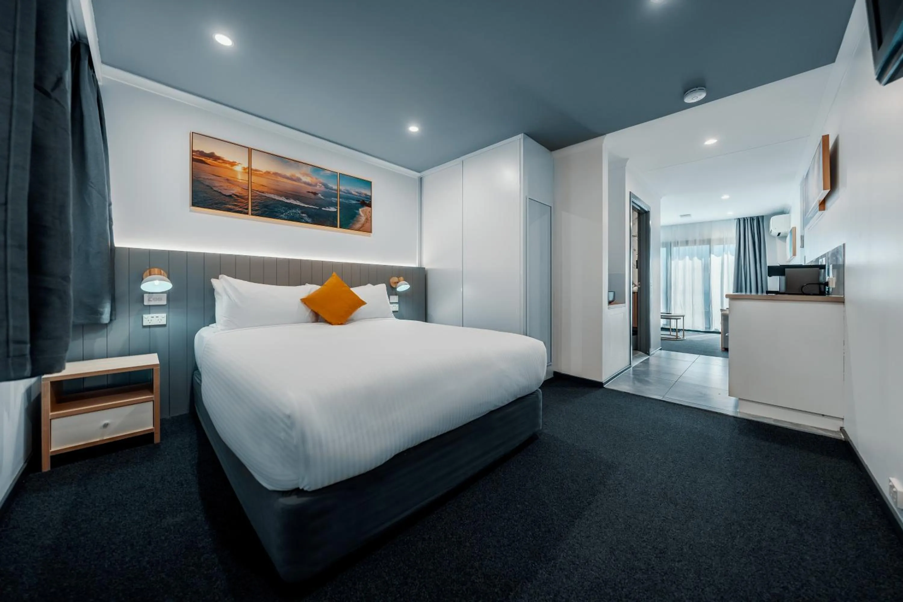 Bed in Mollymook Shores