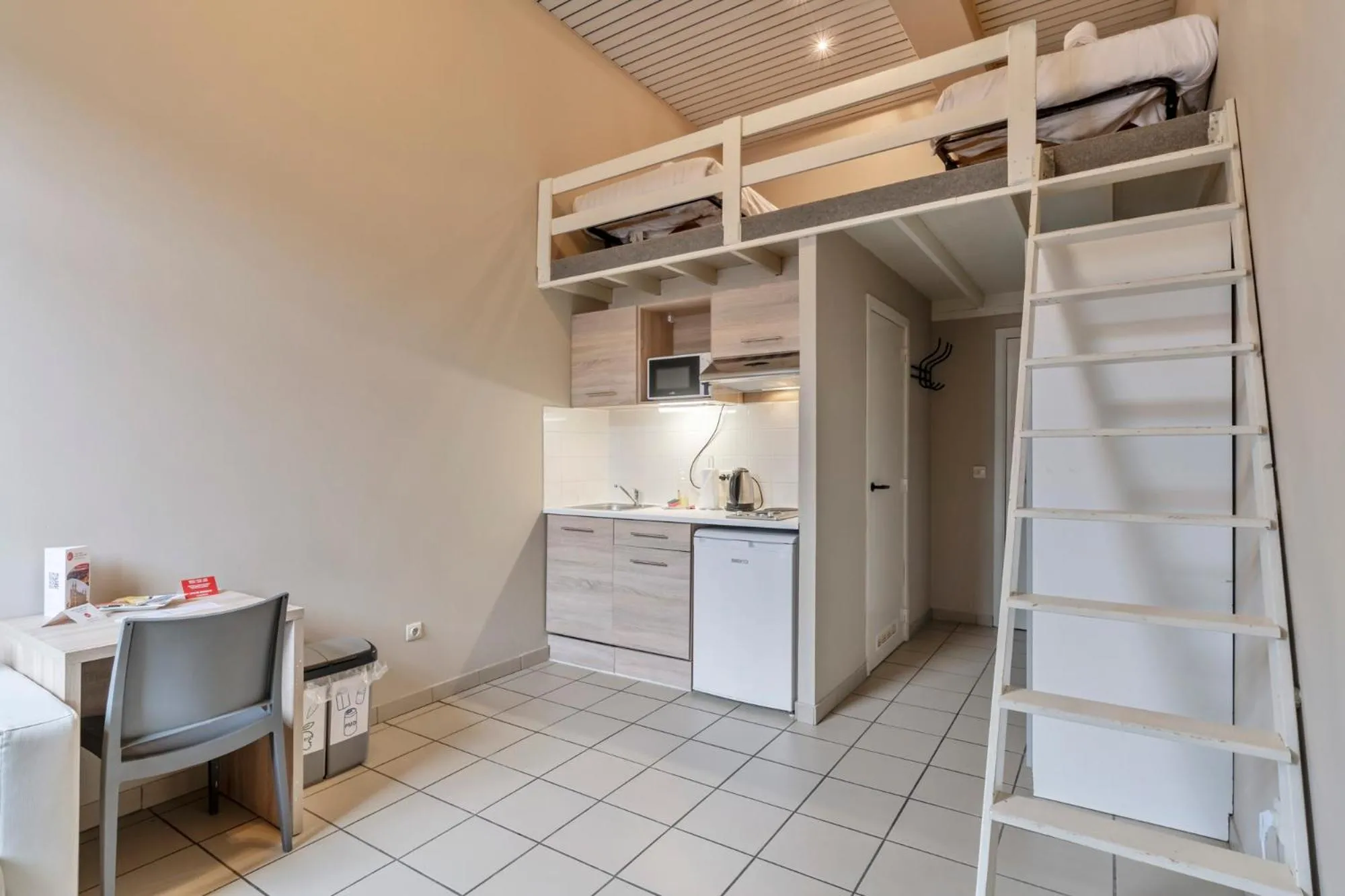 Kitchen or kitchenette in Budget Flats Leuven