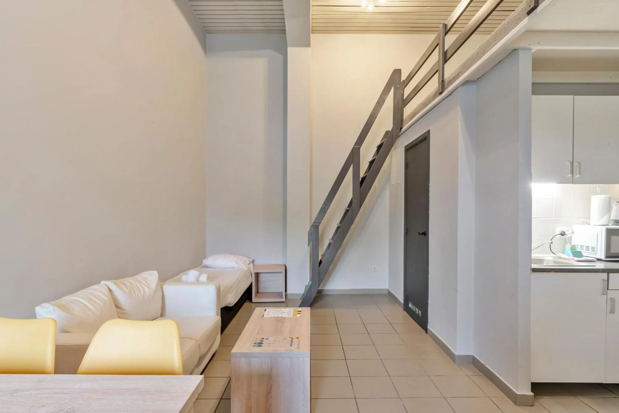 Bed in Budget Flats Leuven