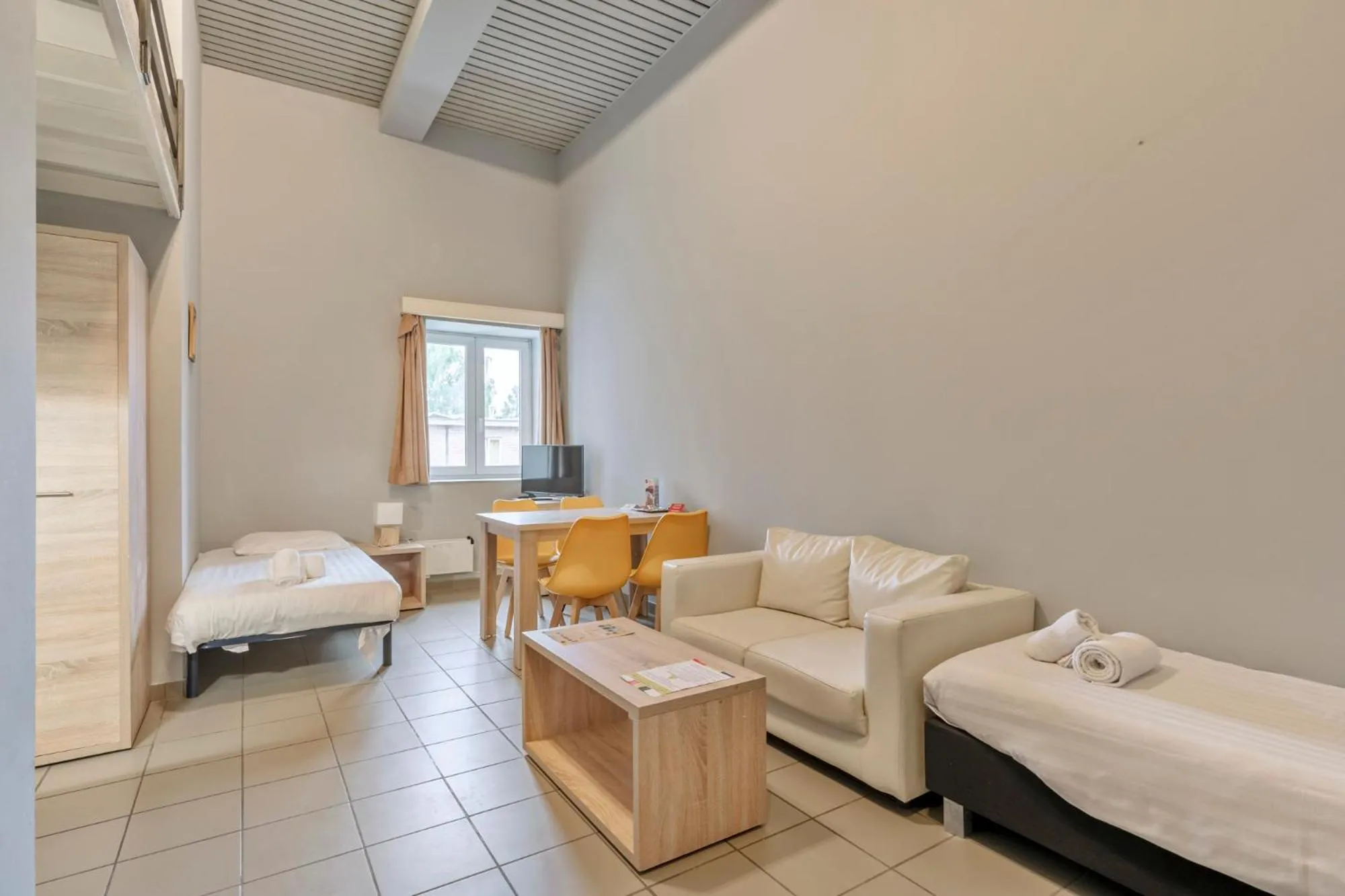 Bed in Budget Flats Leuven