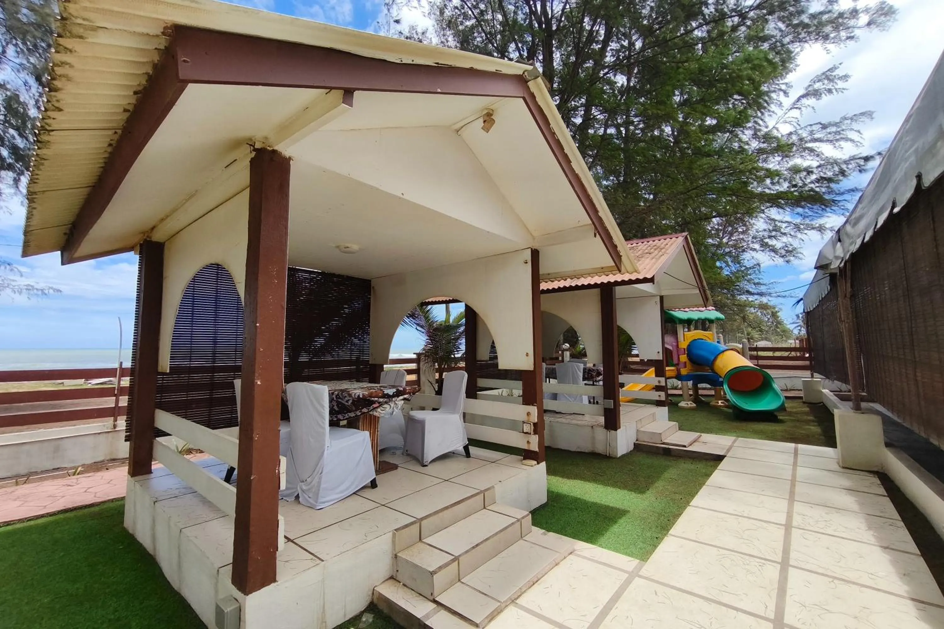 Property building in AlSafina Kijal Beach Resort & Restaurant