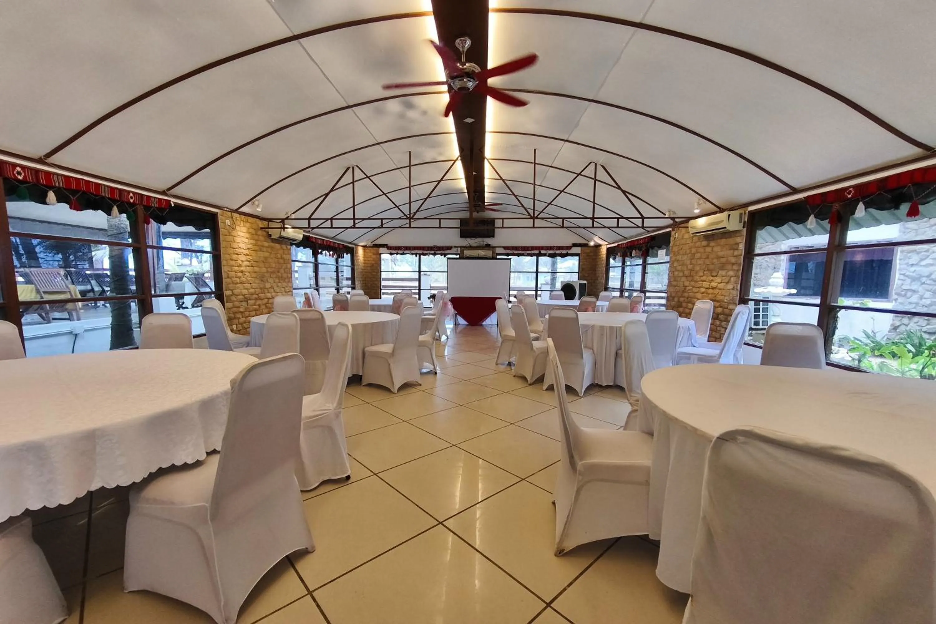 Meeting/conference room in AlSafina Kijal Beach Resort & Restaurant