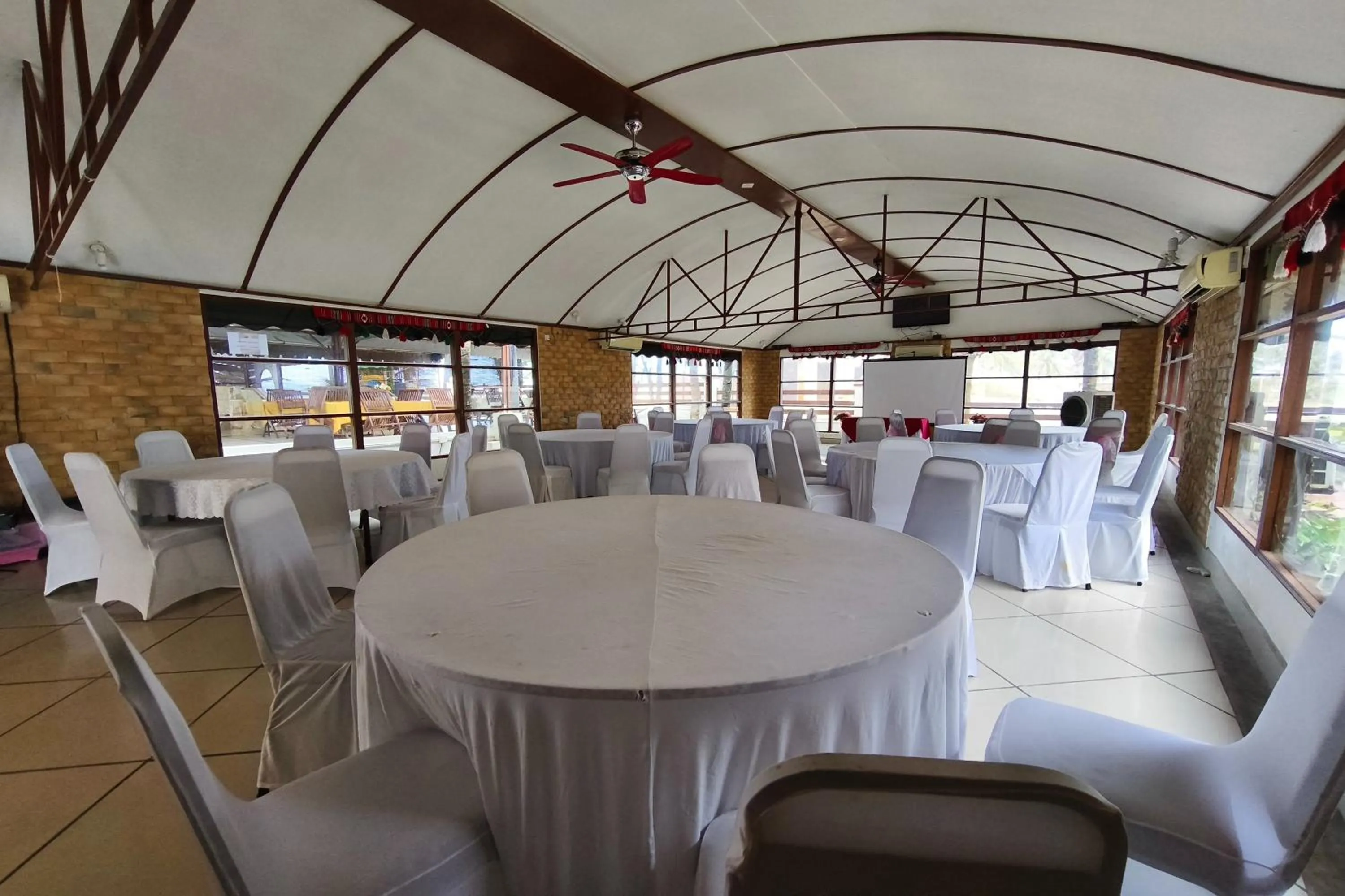 Meeting/conference room in AlSafina Kijal Beach Resort & Restaurant