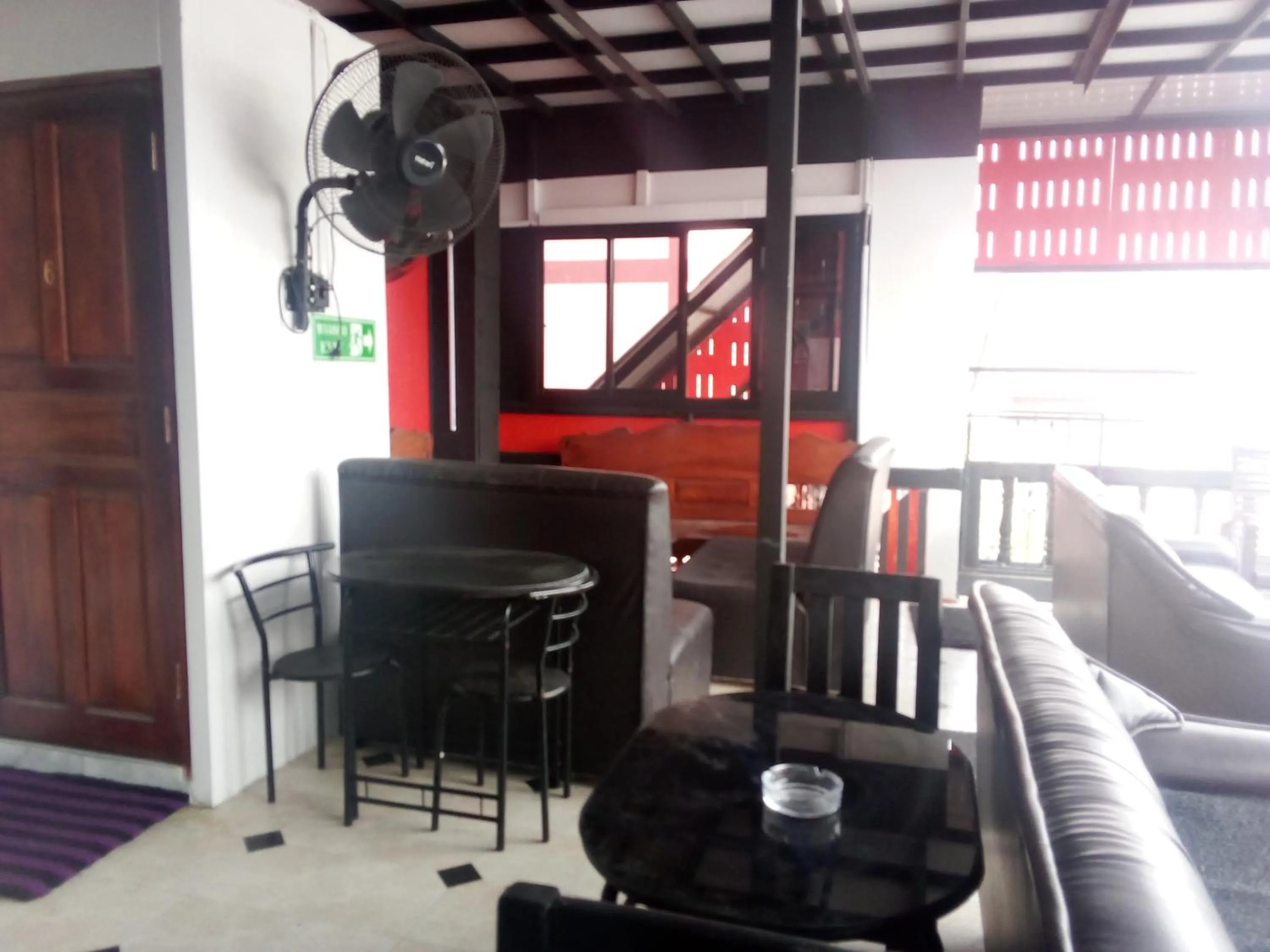 BEN & LEK GUESTHOUSE