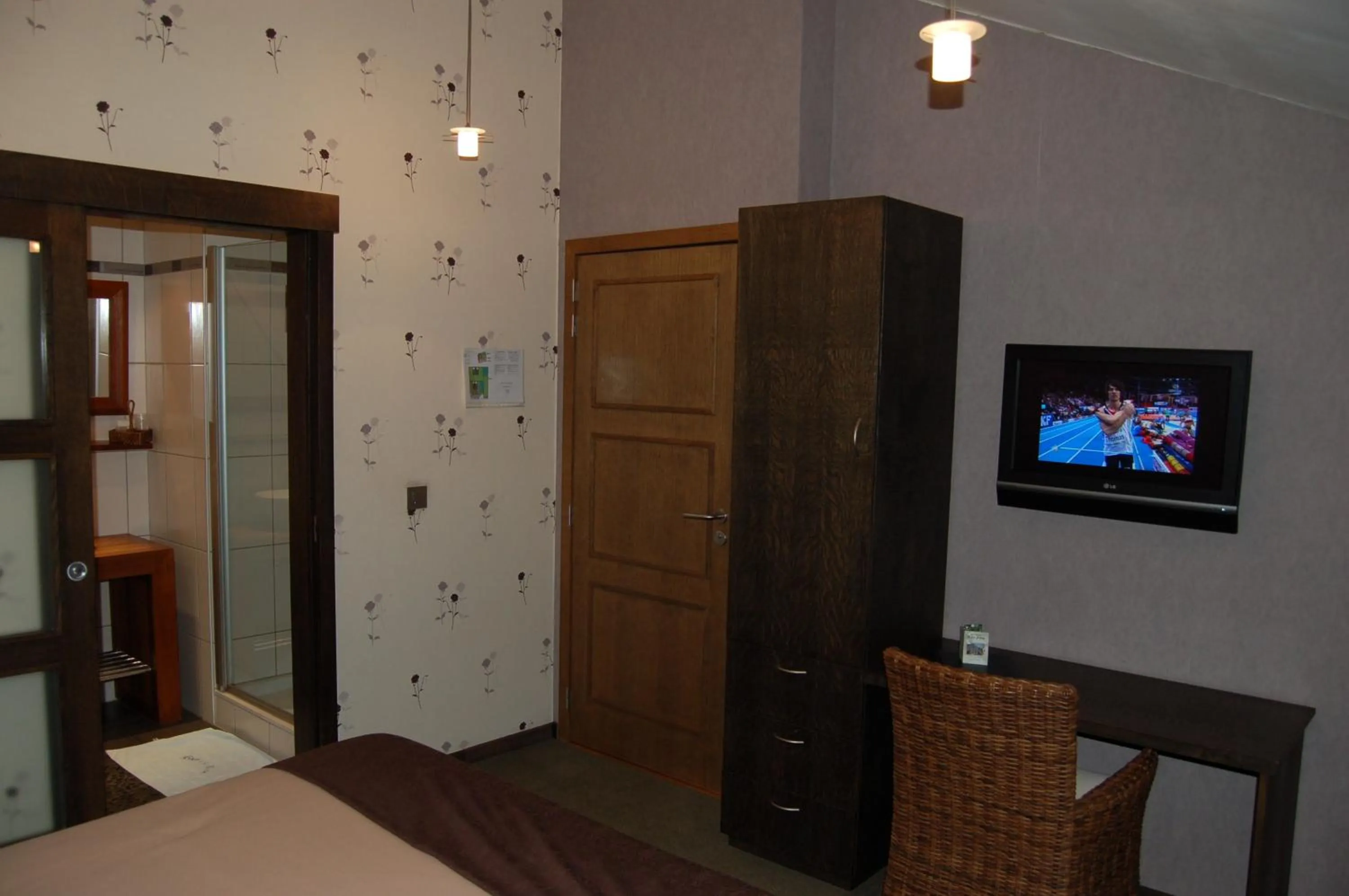 Seating area, Bed in Hôtel/Restaurant à la Ferme