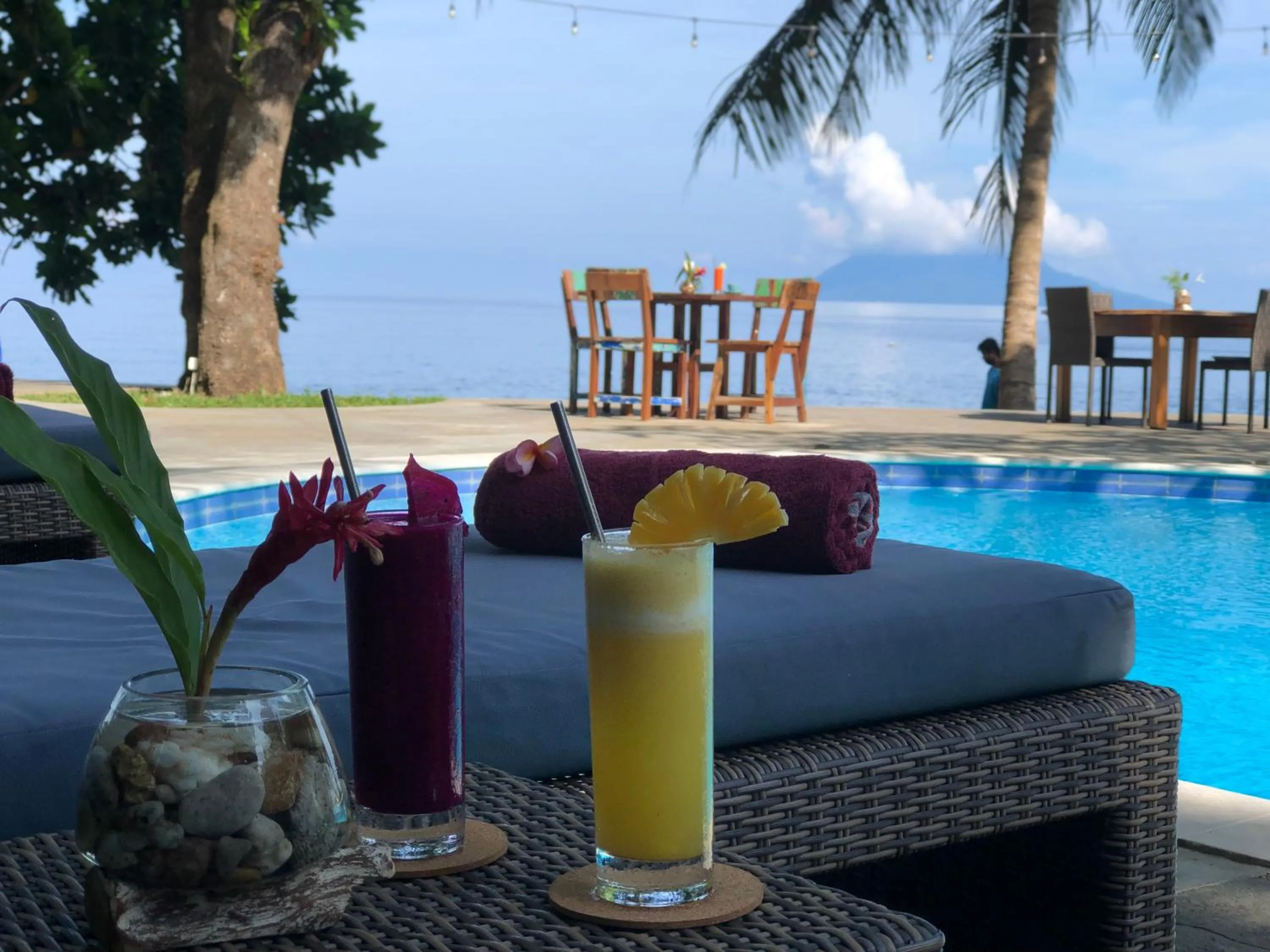 Drinks in Murex Dive Resort