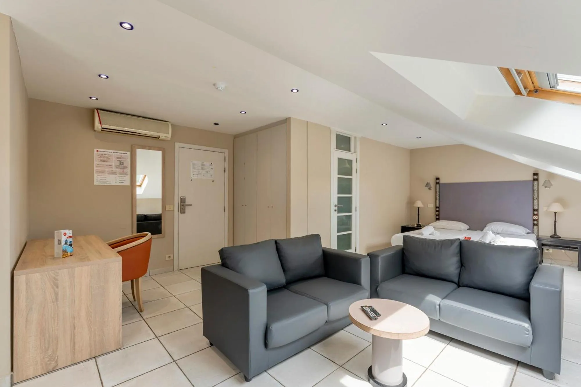 TV and multimedia, Bed in Sleep & Go Brussels South