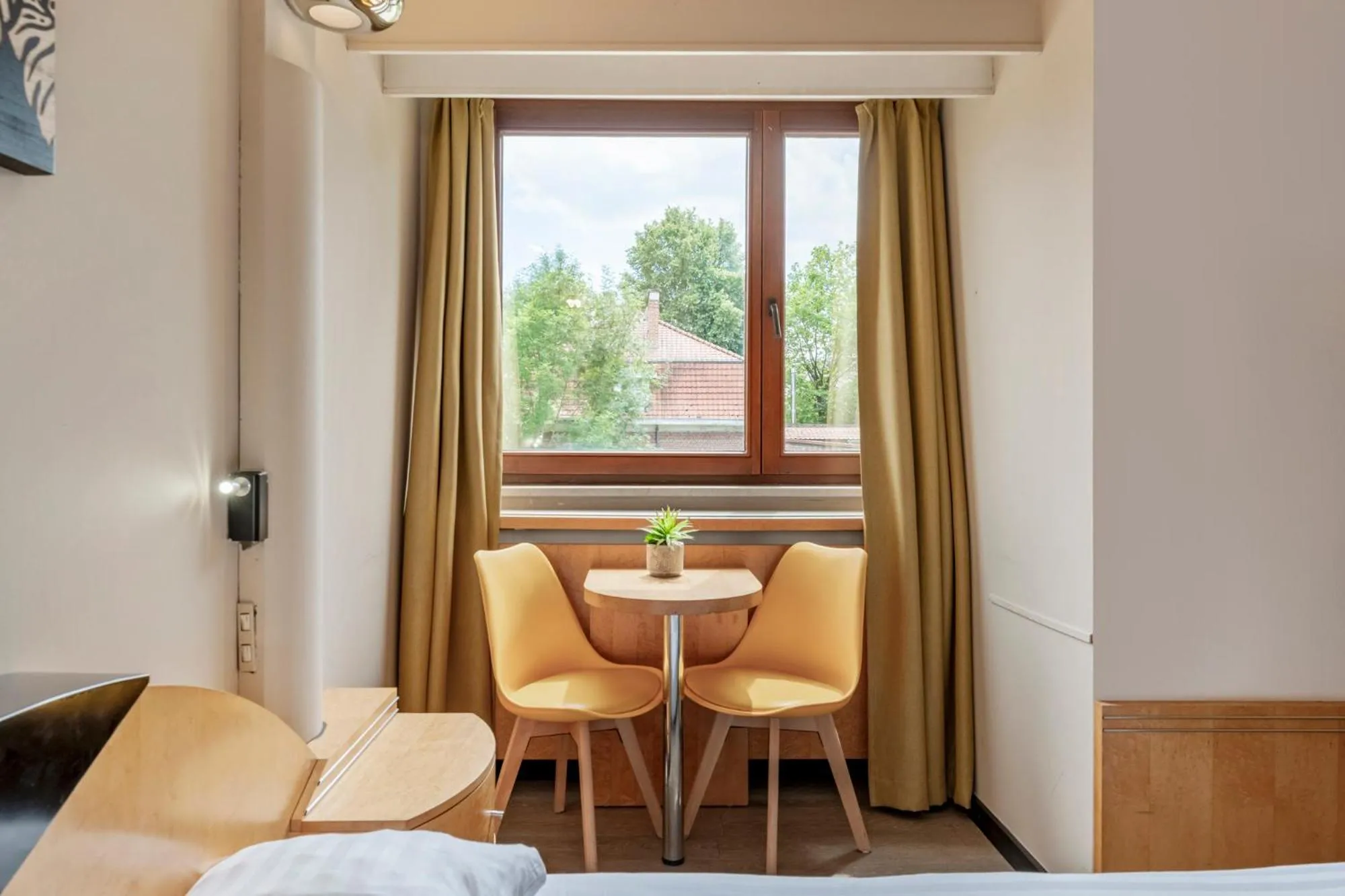 Seating area in Sleep & Go Brussels South