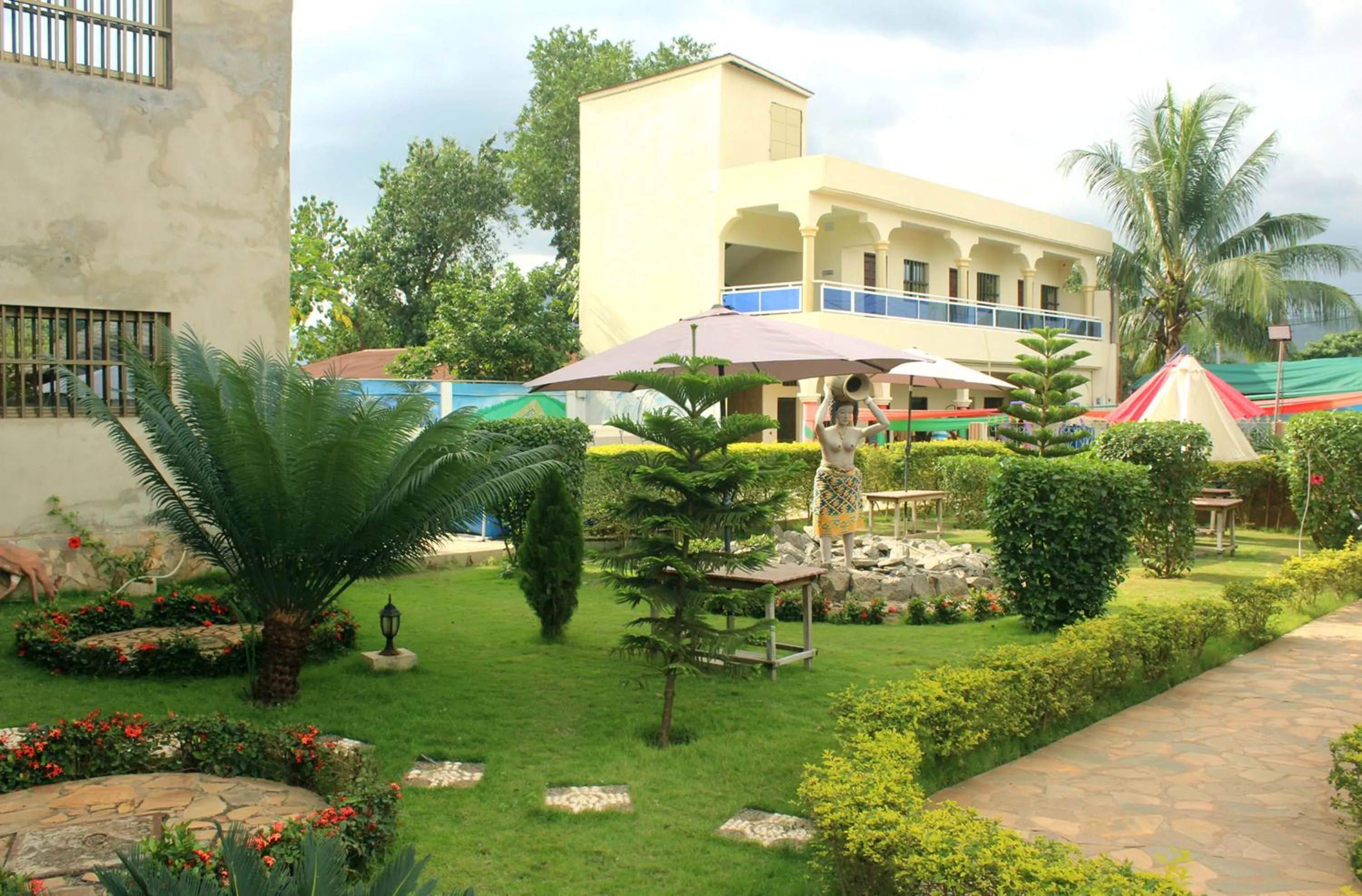 Inner courtyard view in Hotel Ganiela