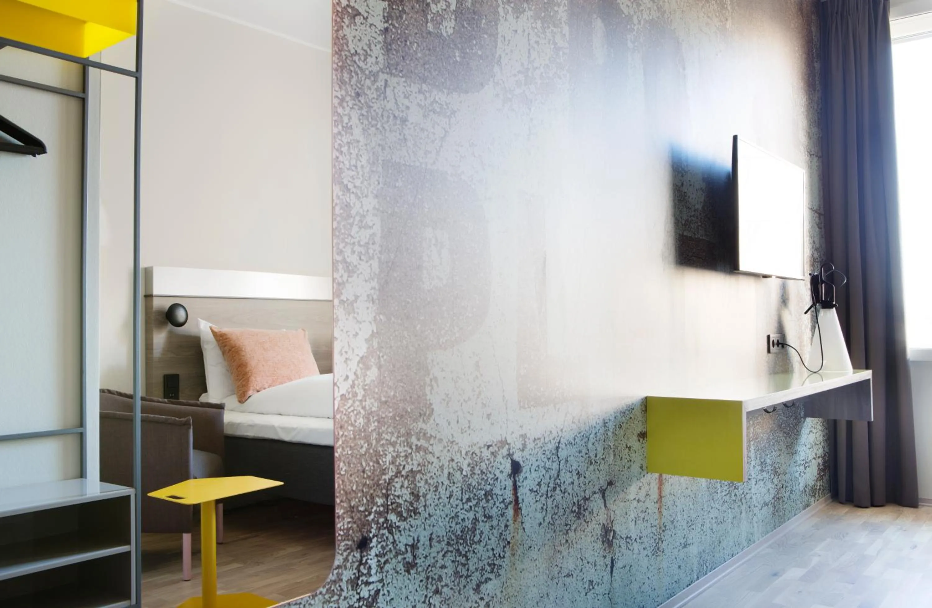 Photo of the whole room, Bed in Comfort Hotel Bergen Airport