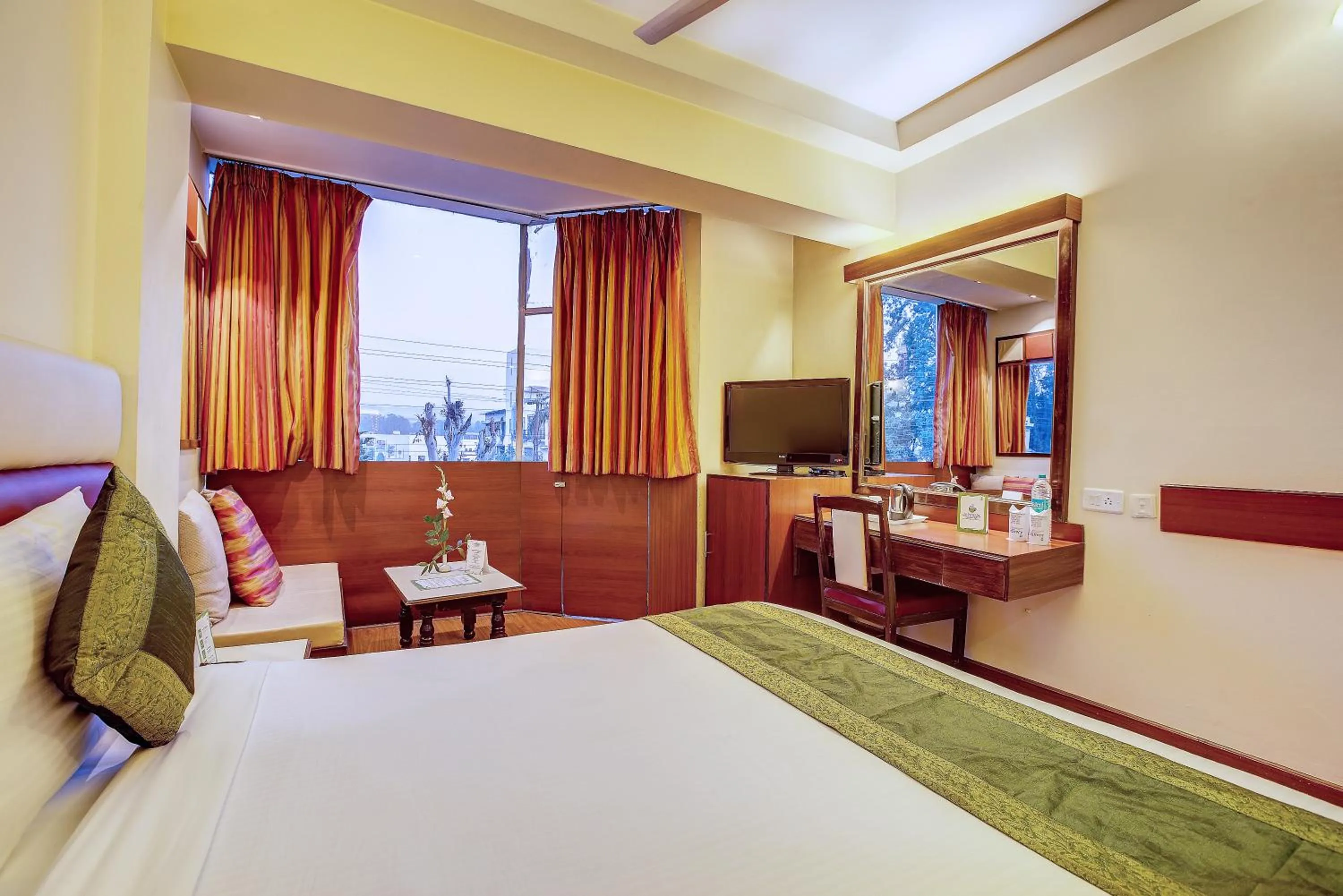 Bedroom, Bed in Hotel Ajanta Continental