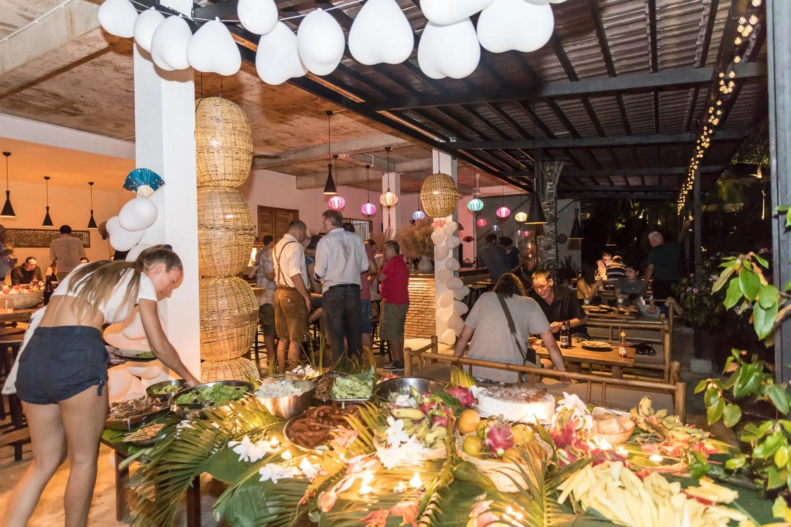 Restaurant/places to eat in Le Forest Resort