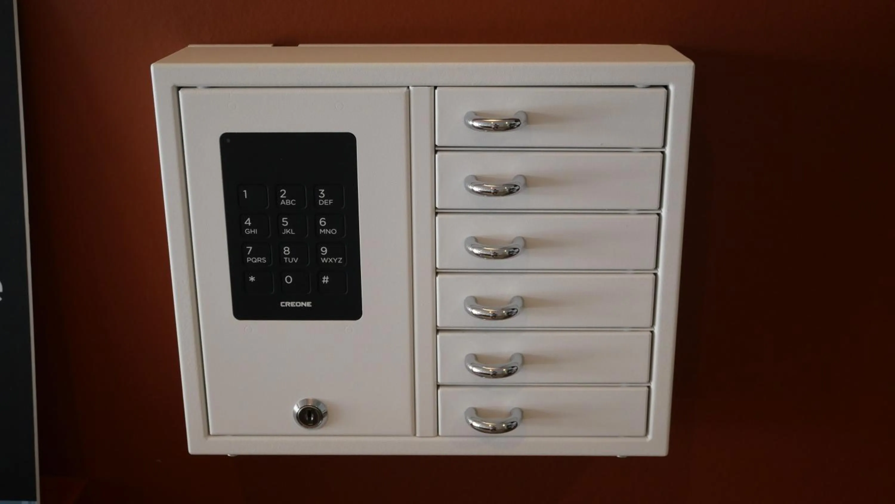 locker in Hotel Adagio