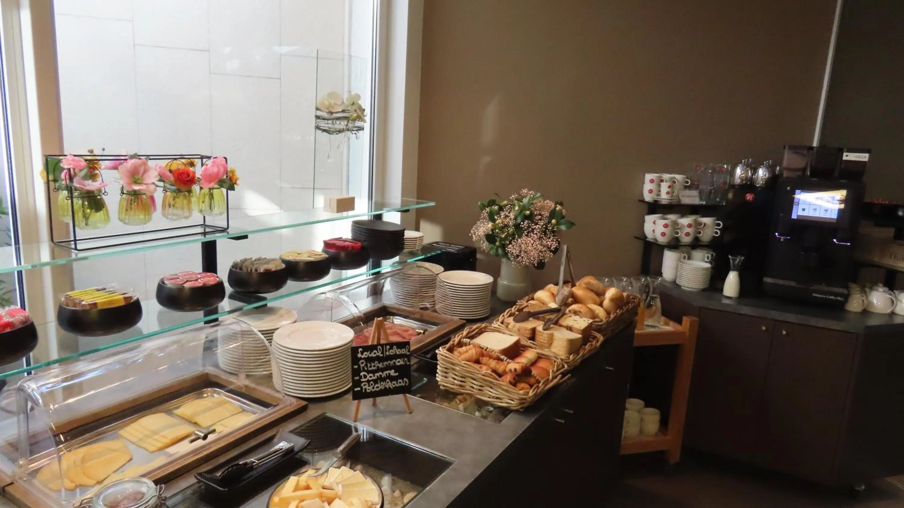 Restaurant/places to eat in Hotel Adagio