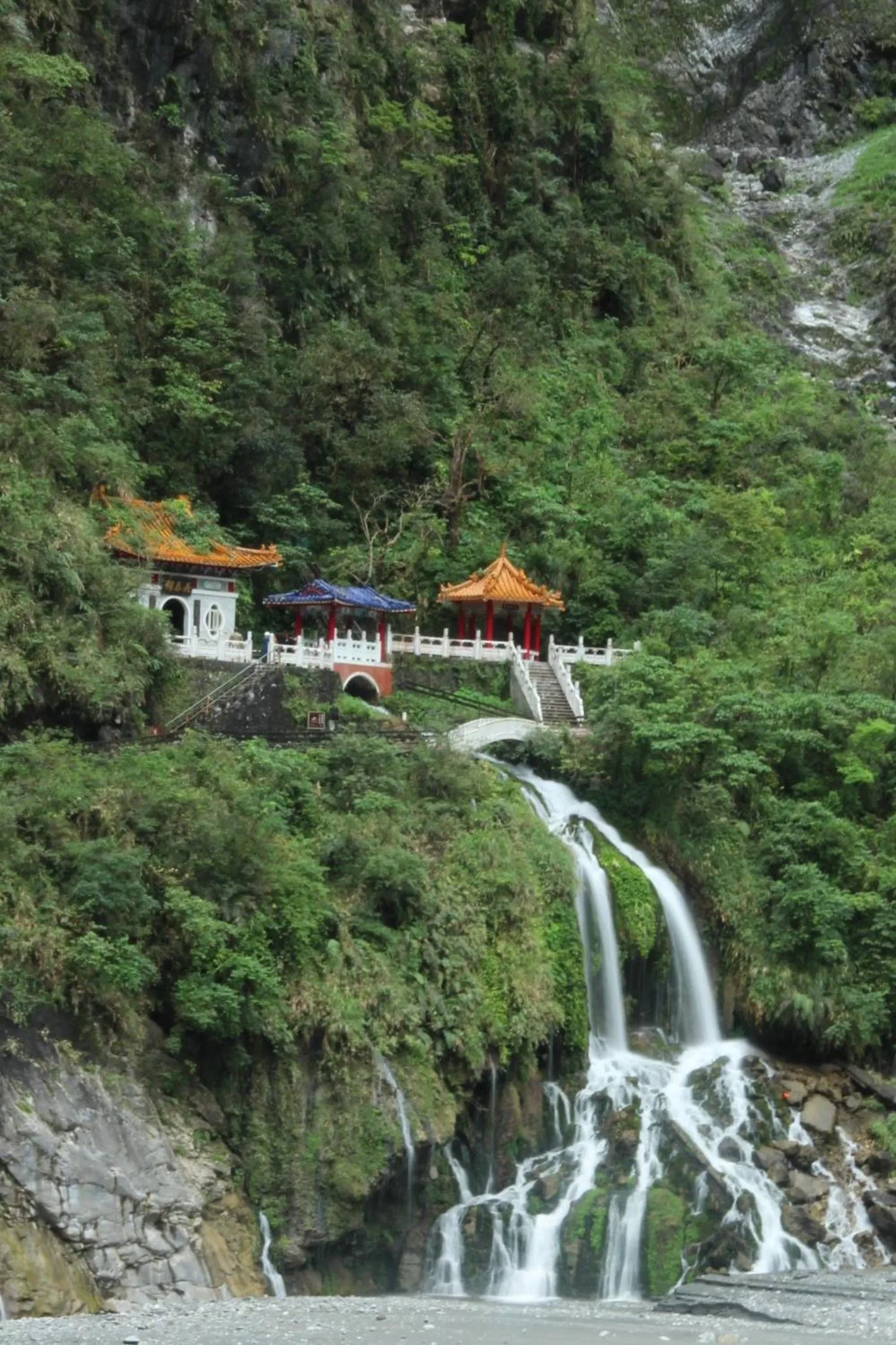 Natural landscape in Starry Inns